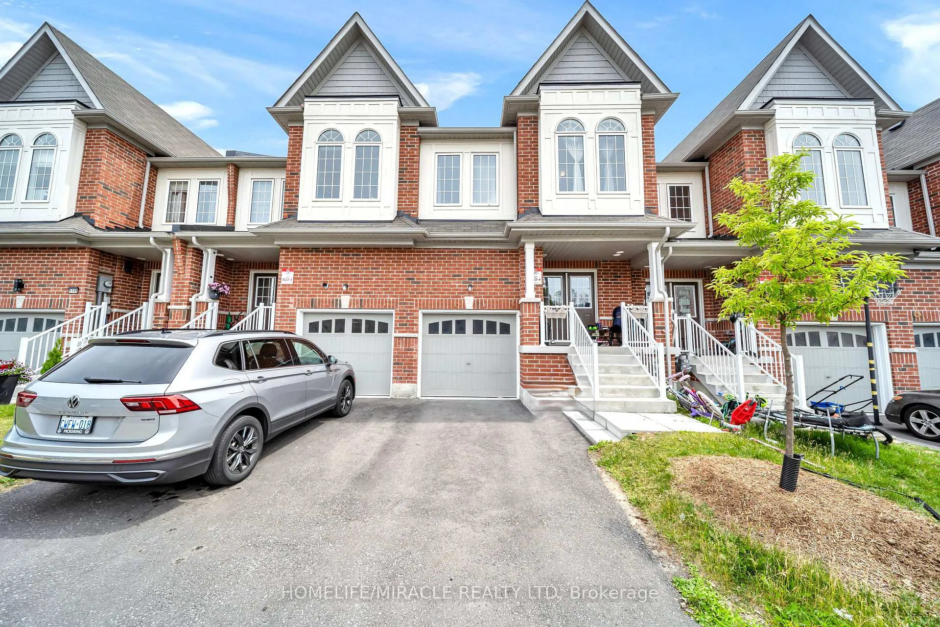 Photo 3 of 1195 Kettering Drive, Oshawa, Eastdale — HOMEH