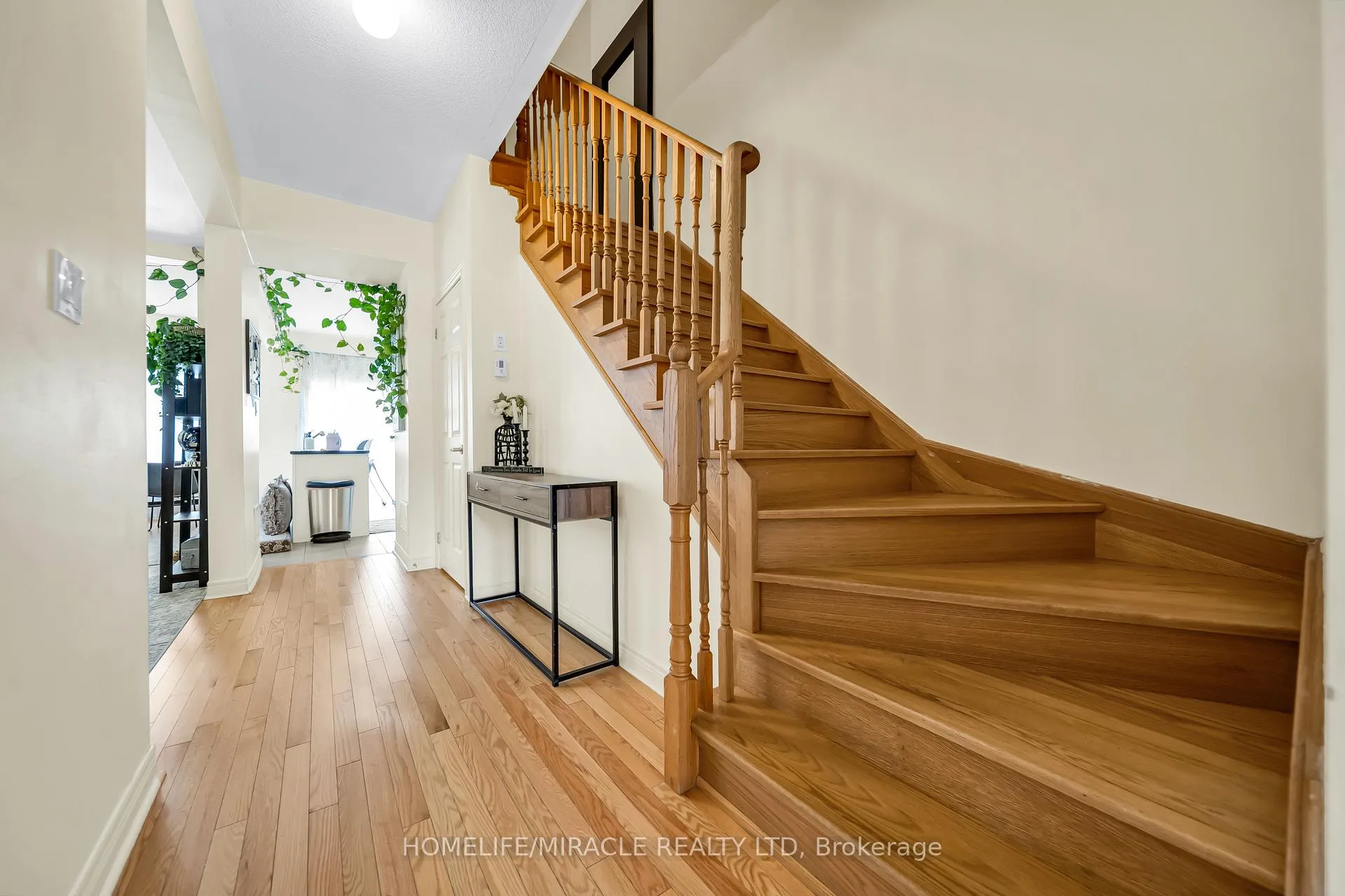 Photo 5 of 1195 Kettering Drive, Oshawa, Eastdale — HOMEH