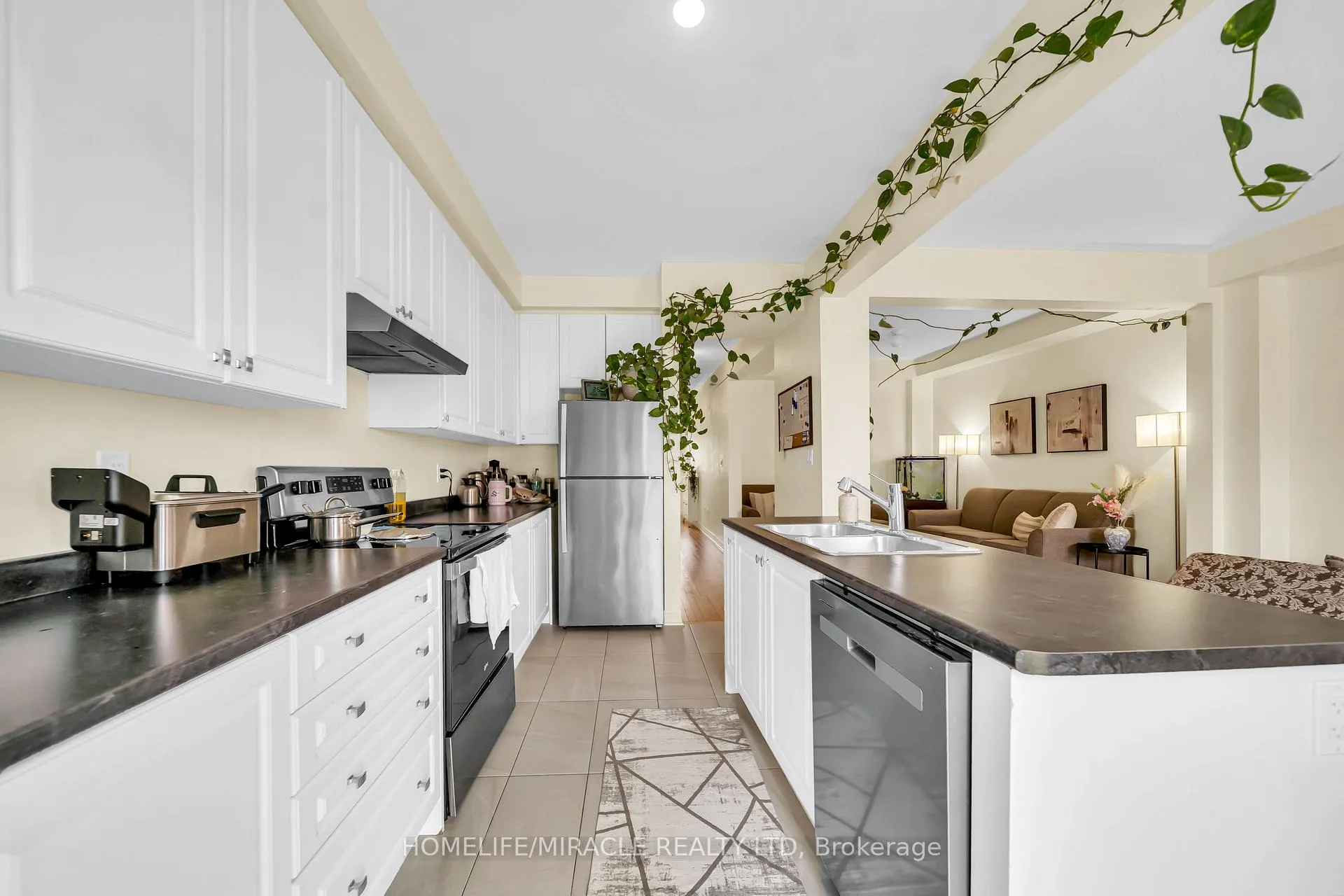 Photo 9 of 1195 Kettering Drive, Oshawa, Eastdale — HOMEH