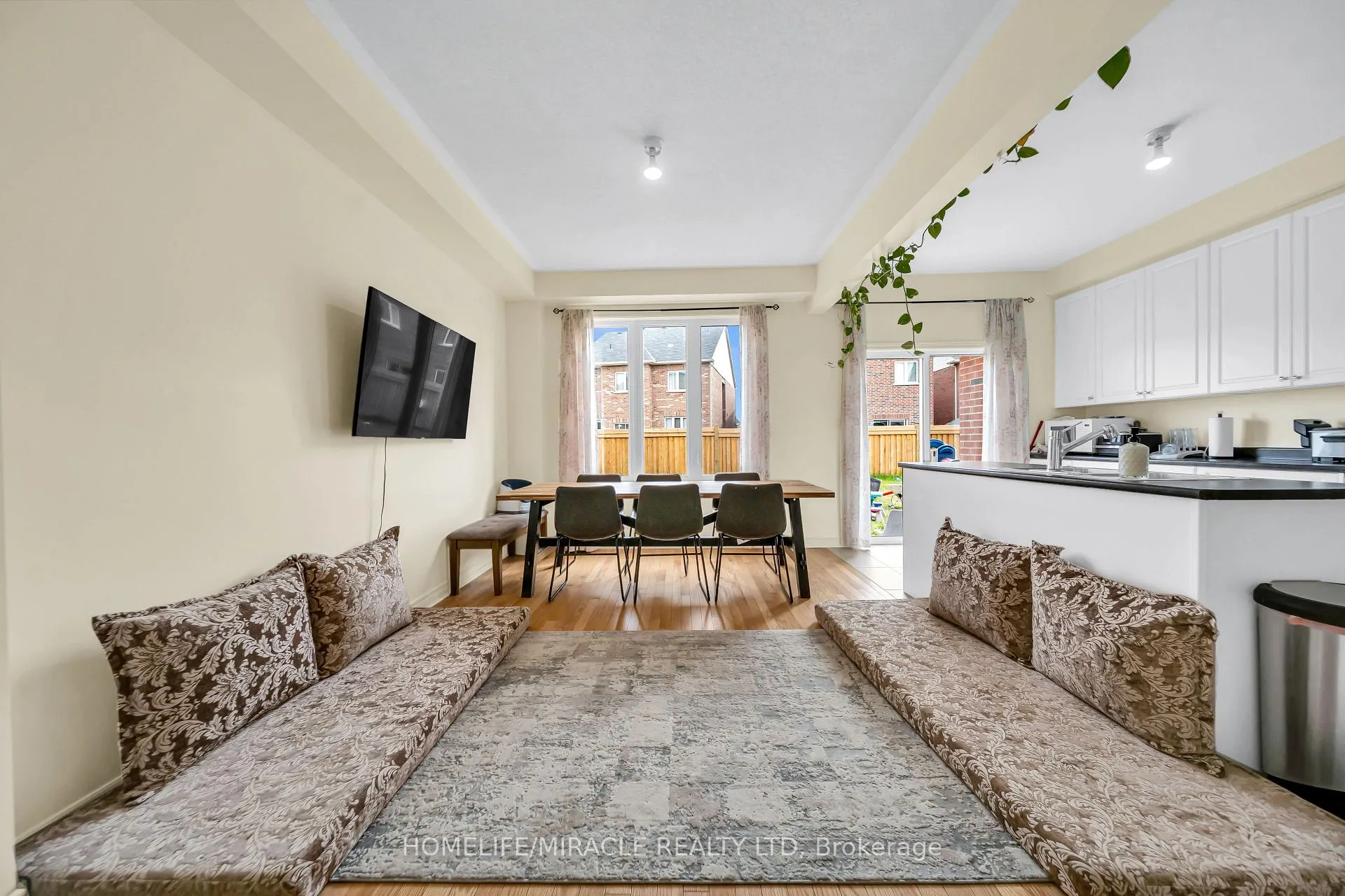Photo 14 of 1195 Kettering Drive, Oshawa, Eastdale — HOMEH