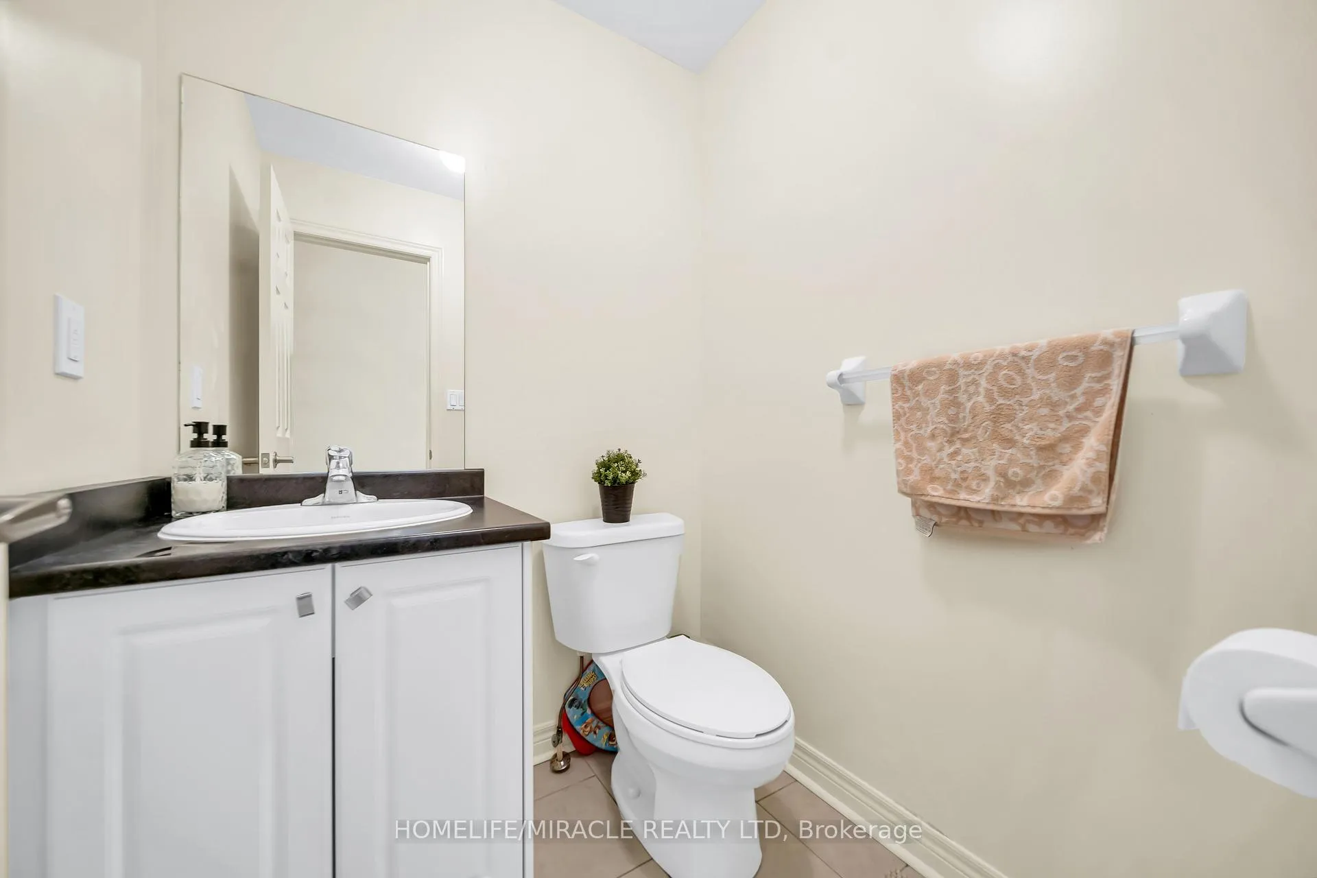 Photo 16 of 1195 Kettering Drive, Oshawa, Eastdale — HOMEH