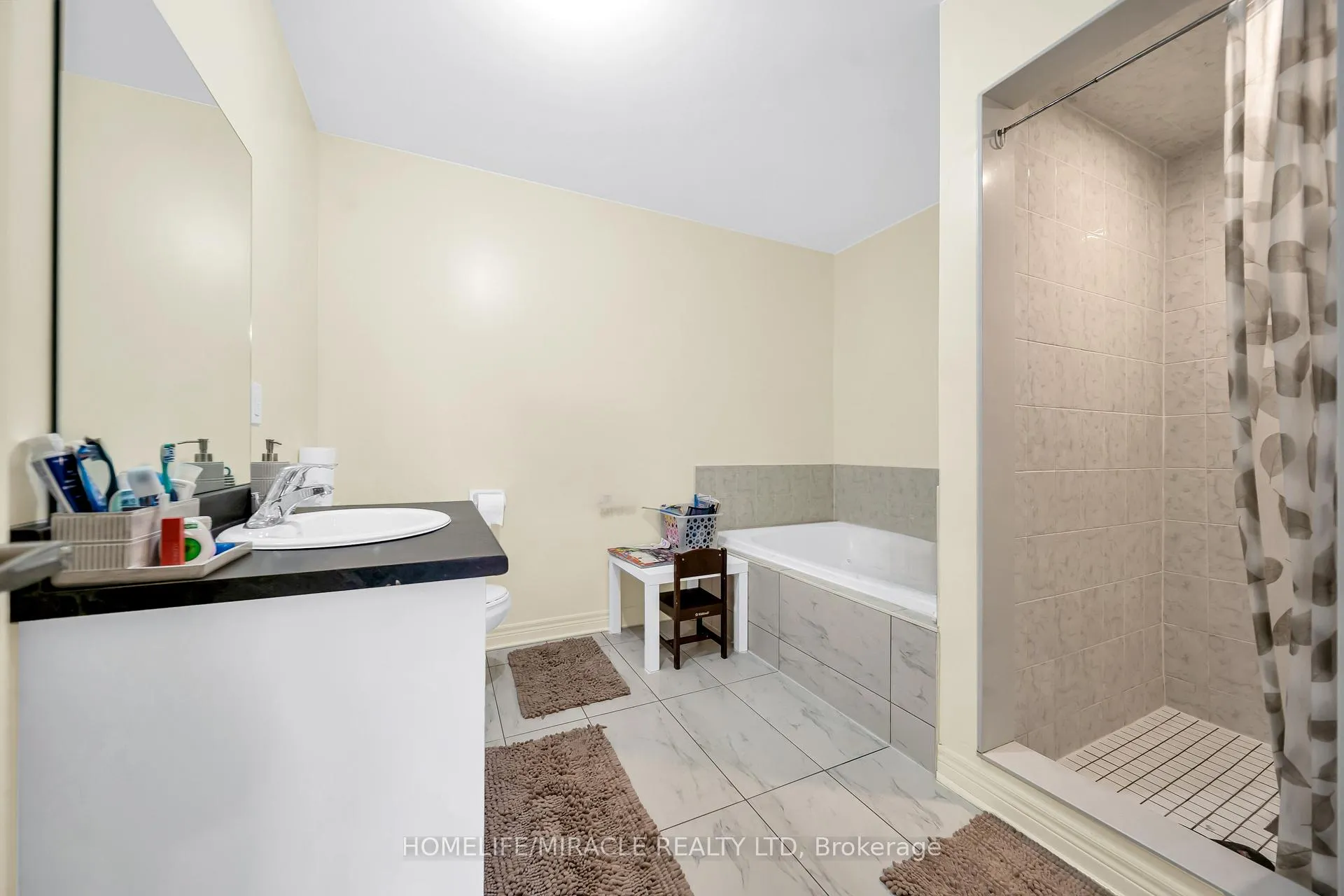 Photo 23 of 1195 Kettering Drive, Oshawa, Eastdale — HOMEH