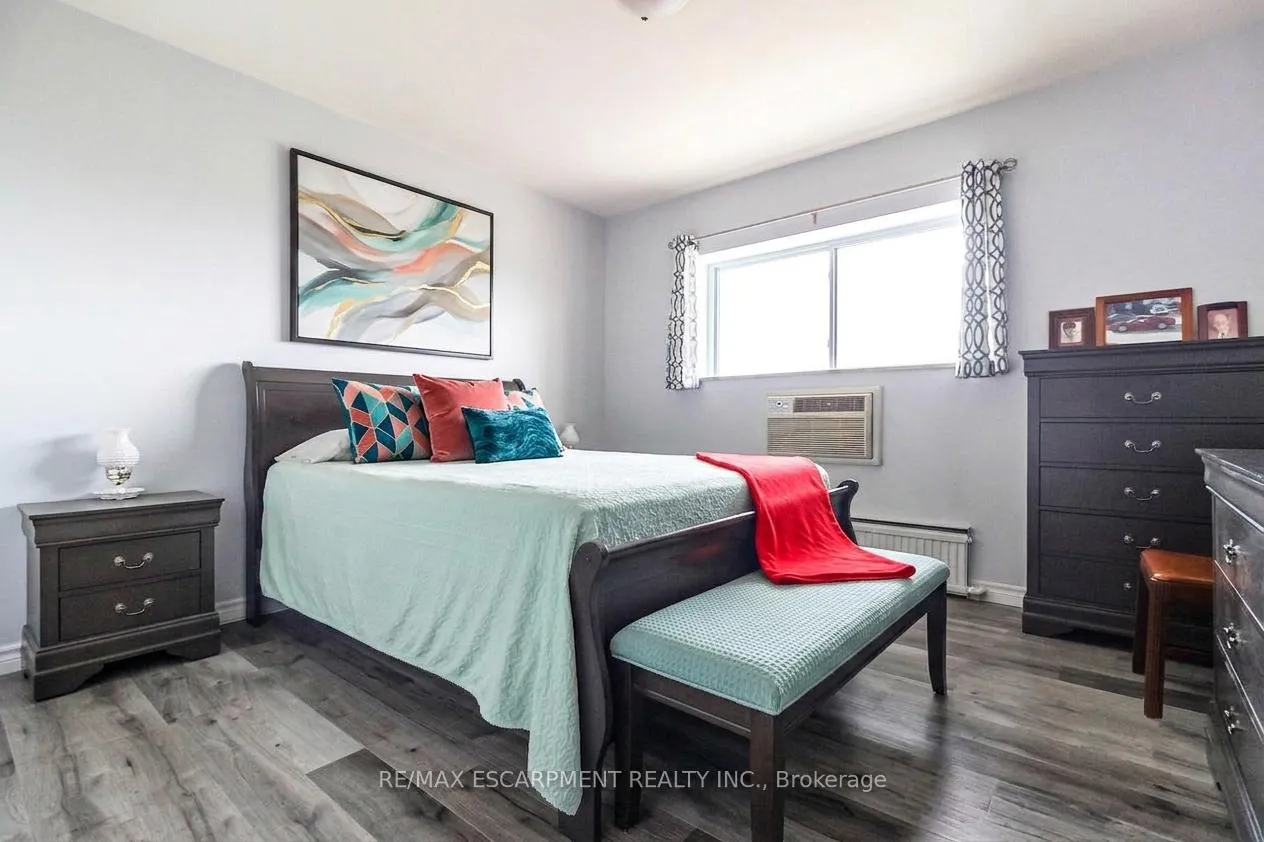 Photo 17 of Unit 805, 8 Woodman Drive S, Hamilton, Corman — HOMEH