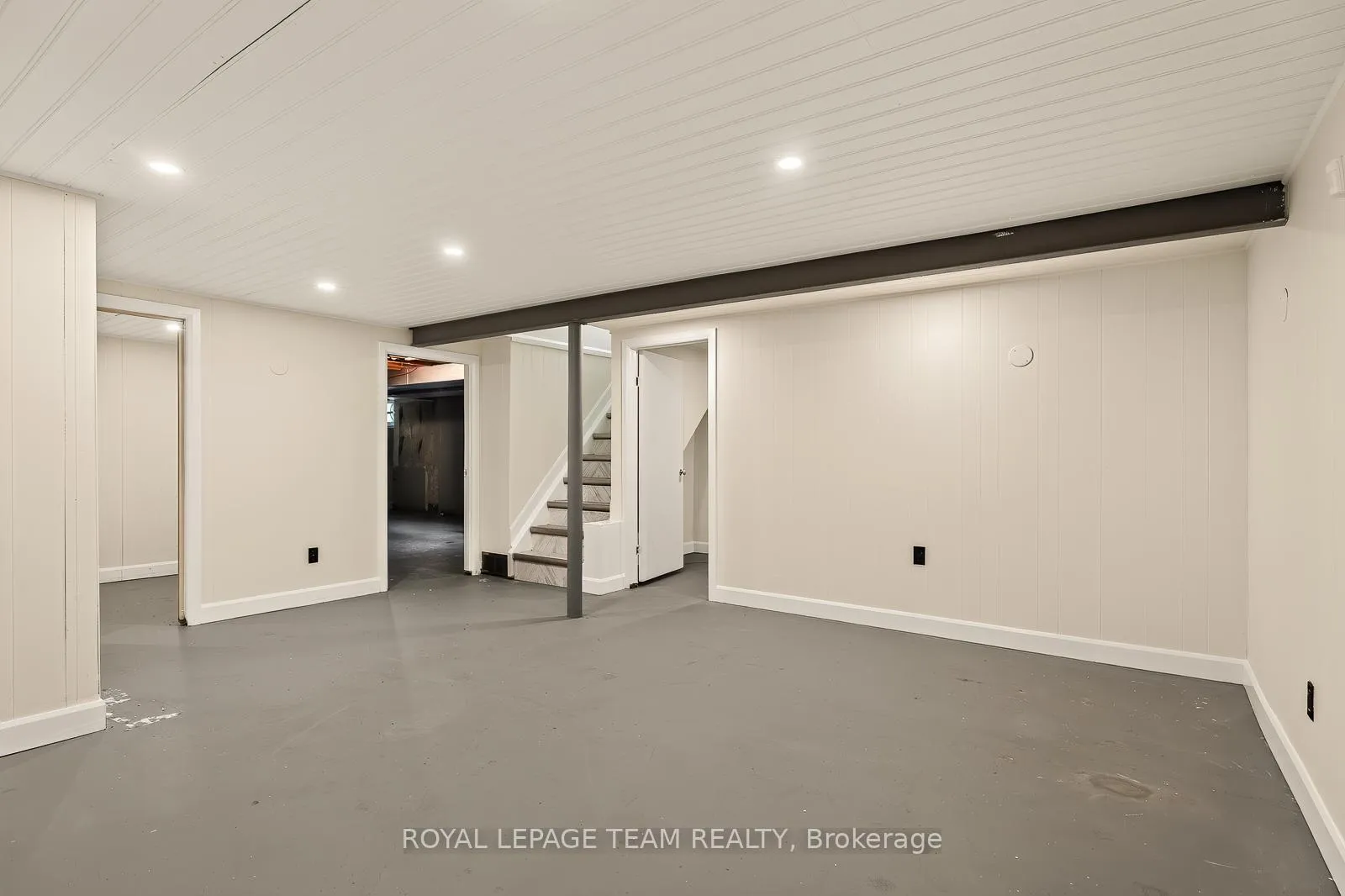 Photo 20 of 2046 Dorval Avenue, Ottawa, Elmvale Acres — HOMEH