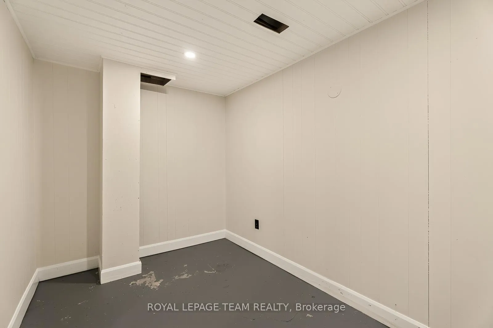 Photo 24 of 2046 Dorval Avenue, Ottawa, Elmvale Acres — HOMEH