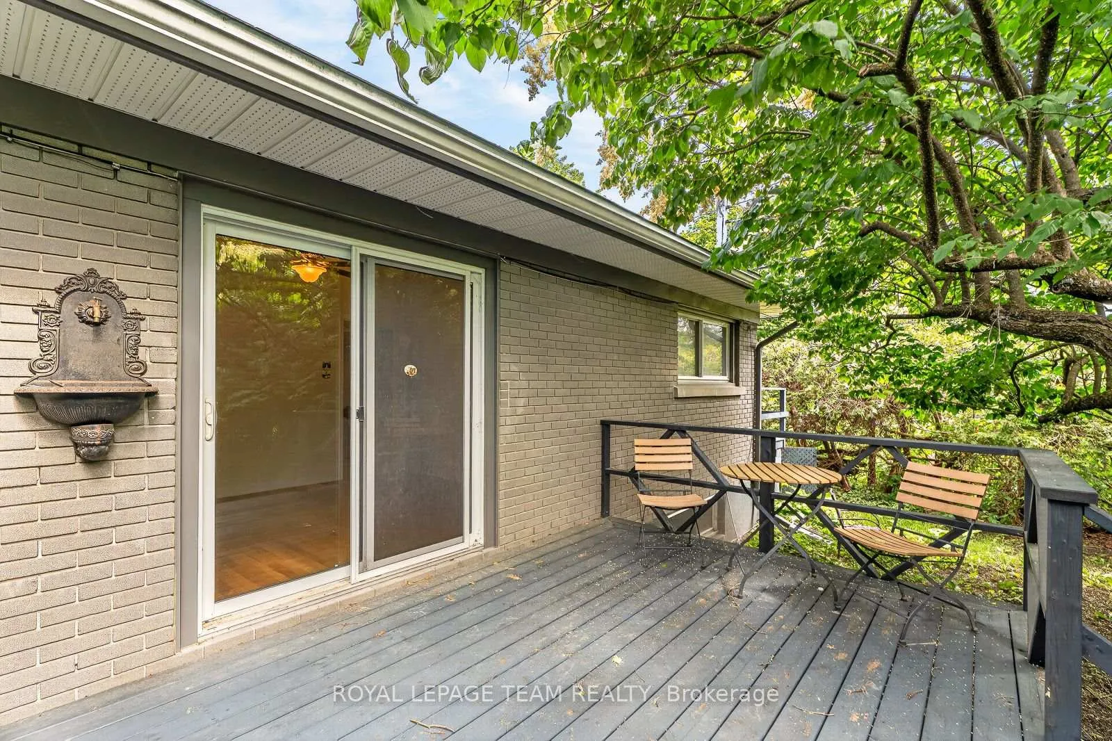 Photo 25 of 2046 Dorval Avenue, Ottawa, Elmvale Acres — HOMEH