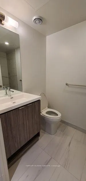 Photo 10 of Unit 2015, 55 Cooper Street, Toronto, Waterfront Communities — HOMEH