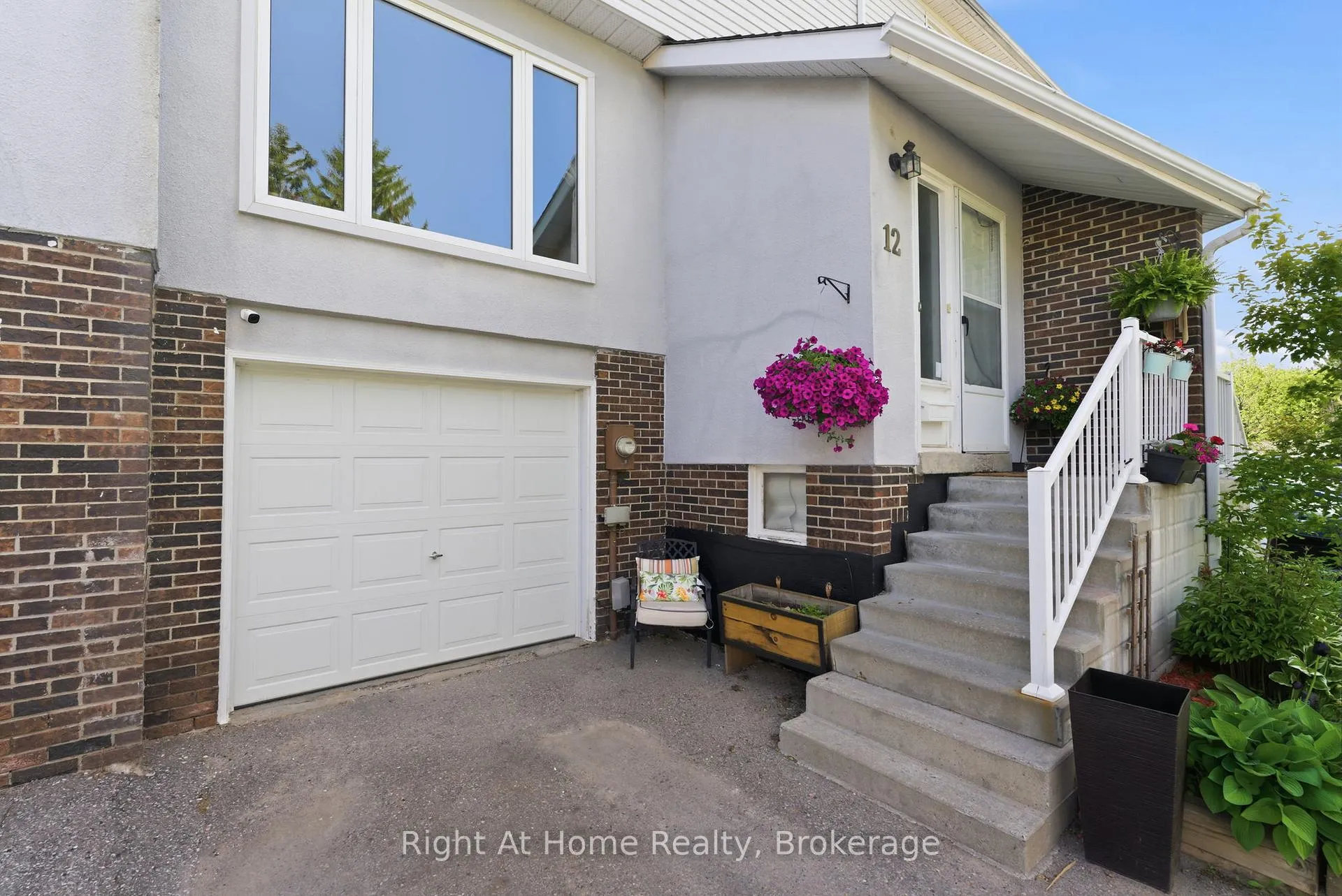 Photo 1 of Unit 12, 303 Garden Street, Whitby, Downtown Whitby — HOMEH