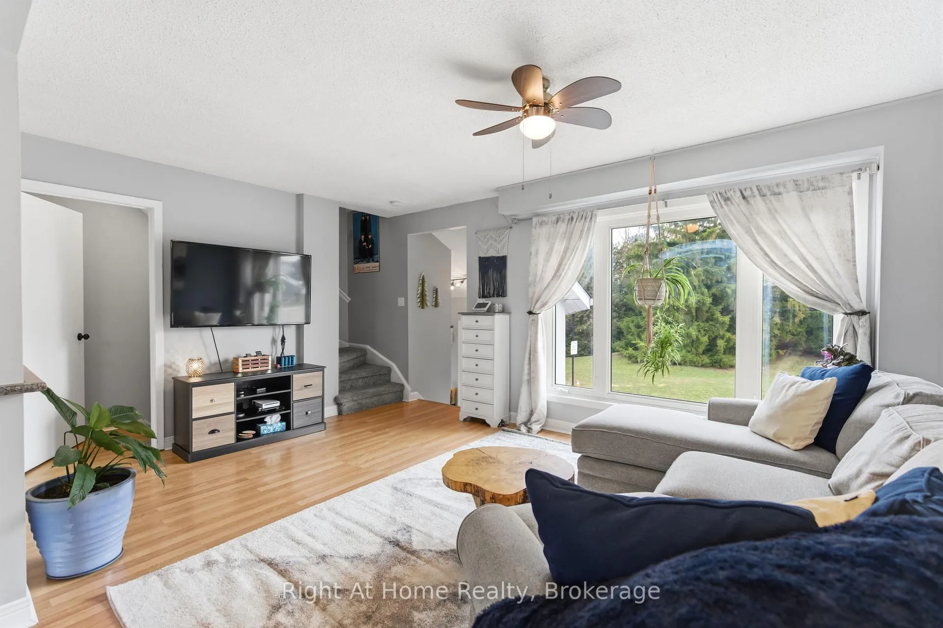 Photo 7 of Unit 12, 303 Garden Street, Whitby, Downtown Whitby — HOMEH