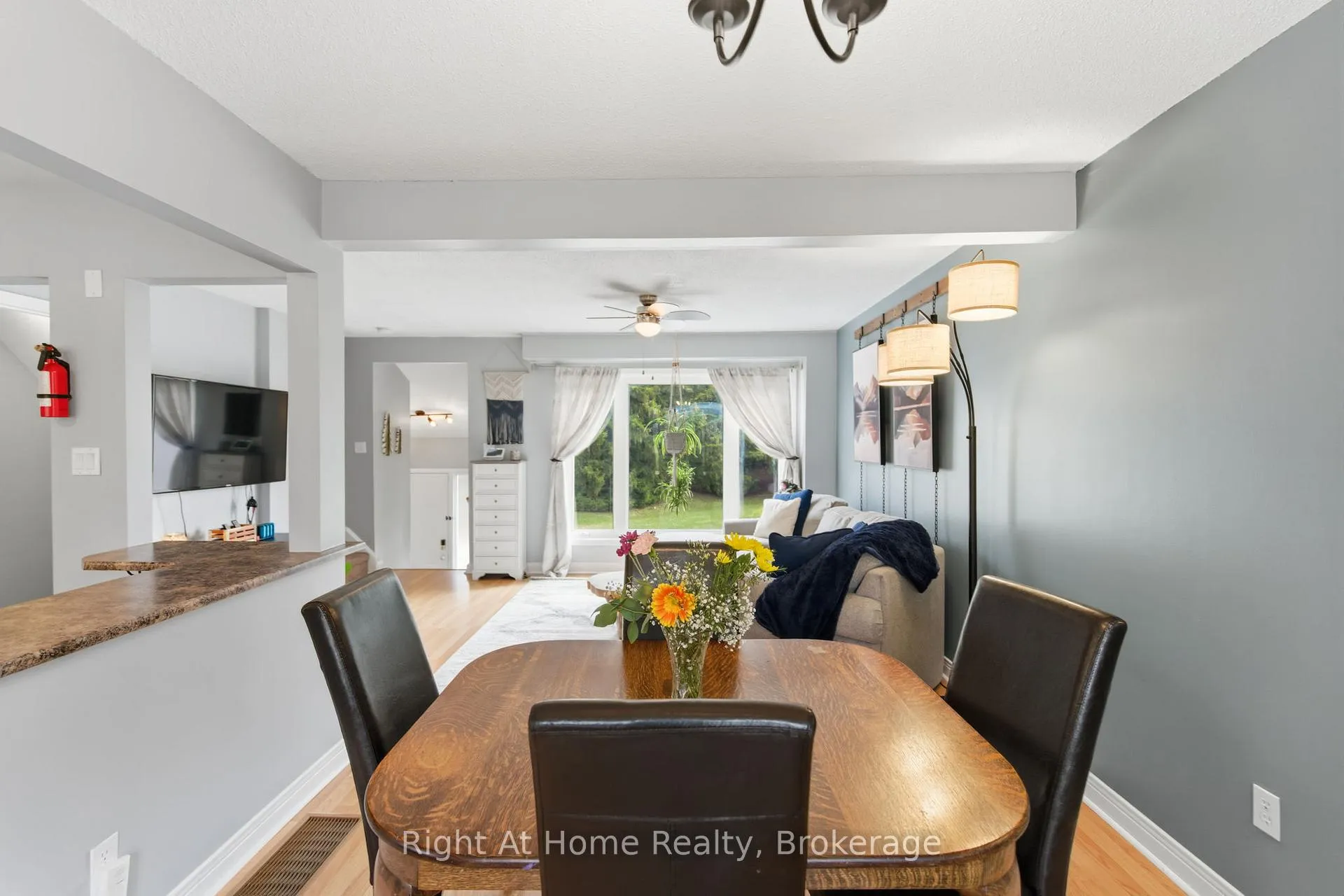 Photo 12 of Unit 12, 303 Garden Street, Whitby, Downtown Whitby — HOMEH
