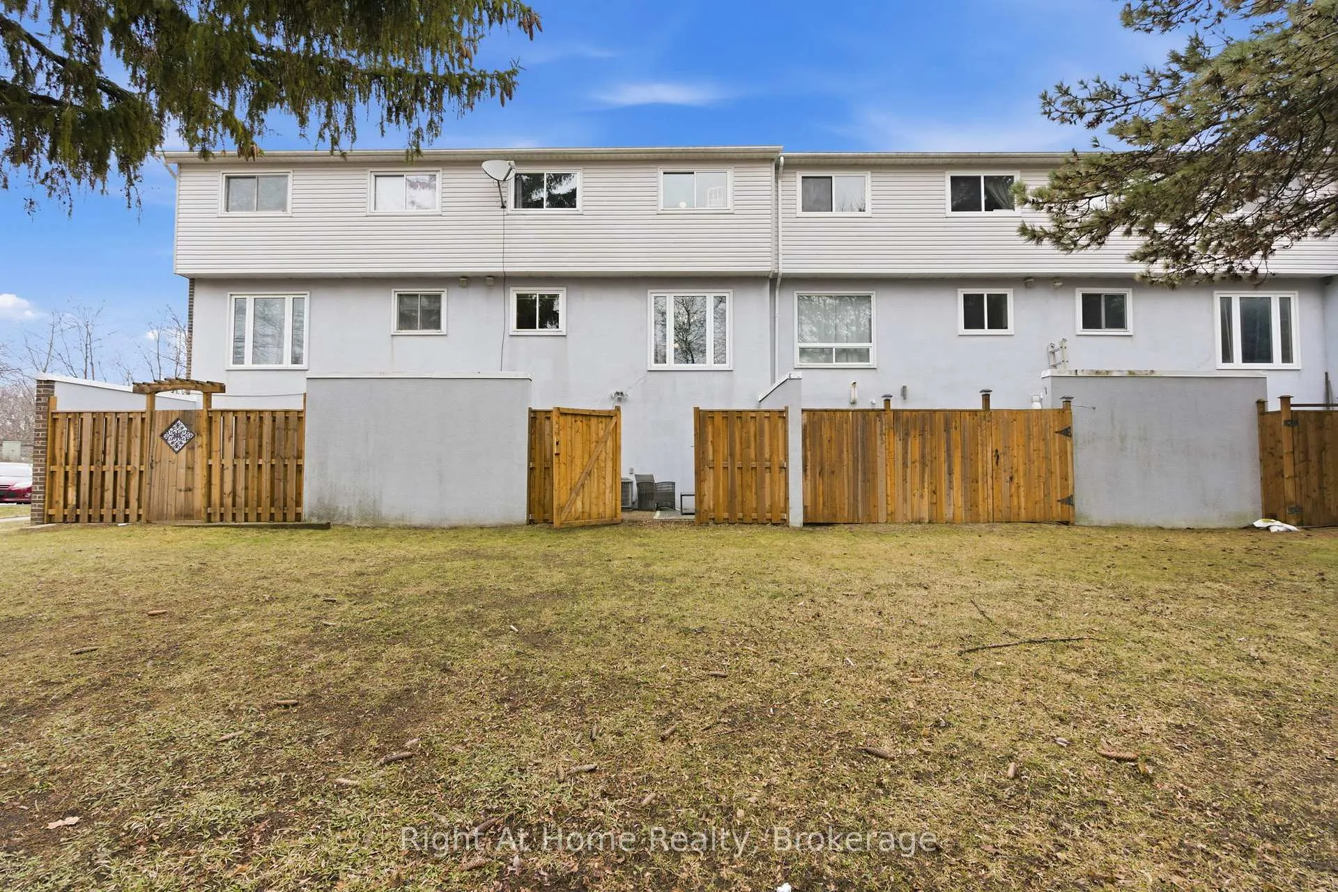 Photo 30 of Unit 12, 303 Garden Street, Whitby, Downtown Whitby — HOMEH