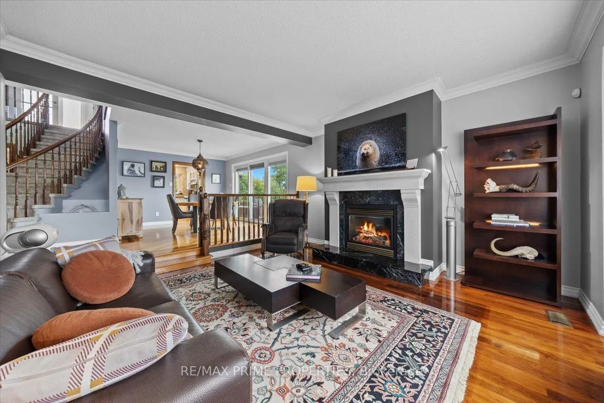 Photo 5 of 800 Fairwinds Terrace, Ottawa, Convent Glen — HOMEH