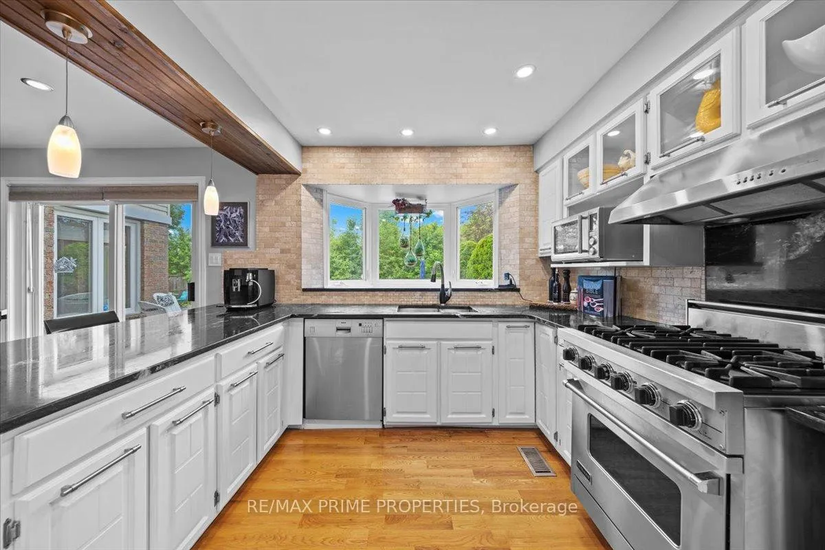 Photo 12 of 800 Fairwinds Terrace, Ottawa, Convent Glen — HOMEH