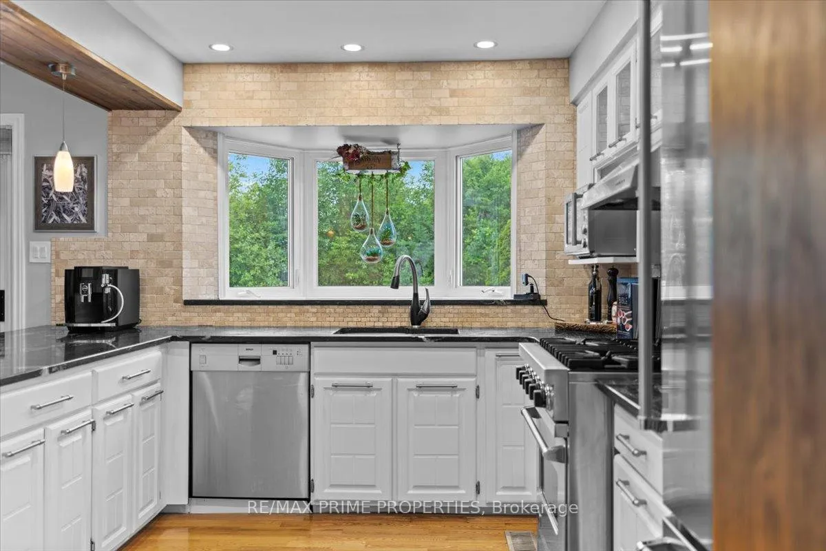 Photo 14 of 800 Fairwinds Terrace, Ottawa, Convent Glen — HOMEH