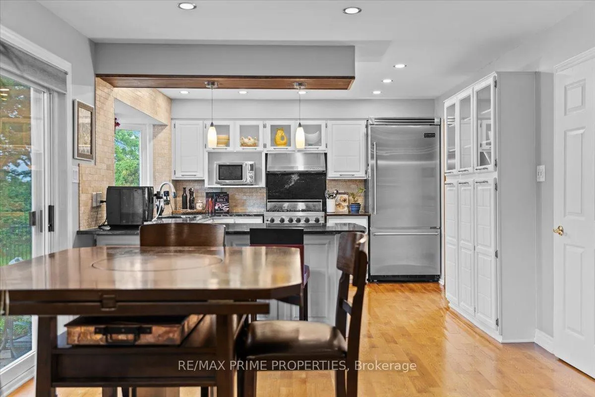 Photo 15 of 800 Fairwinds Terrace, Ottawa, Convent Glen — HOMEH