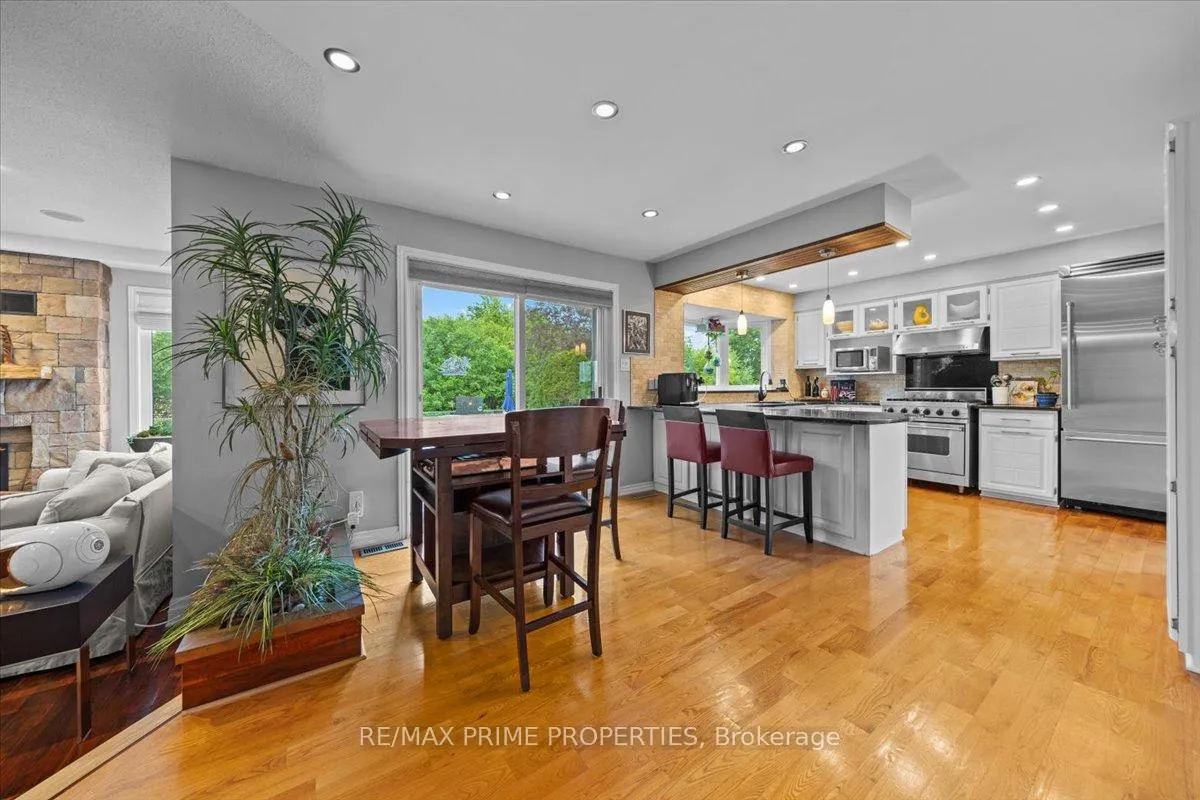 Photo 17 of 800 Fairwinds Terrace, Ottawa, Convent Glen — HOMEH