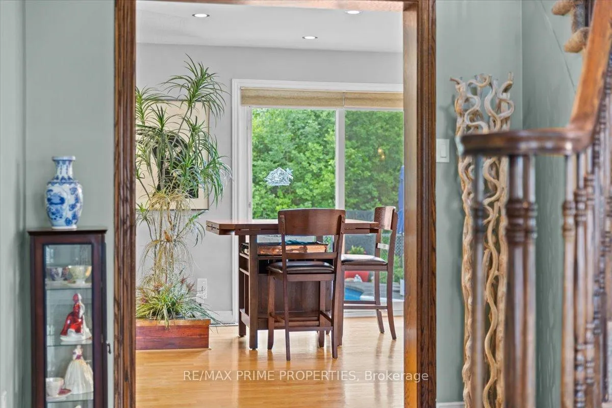 Photo 18 of 800 Fairwinds Terrace, Ottawa, Convent Glen — HOMEH