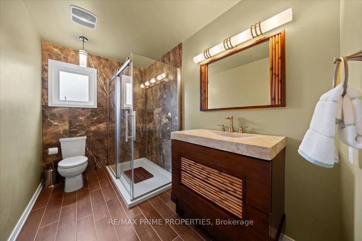 Photo 35 of 800 Fairwinds Terrace, Ottawa, Convent Glen — HOMEH