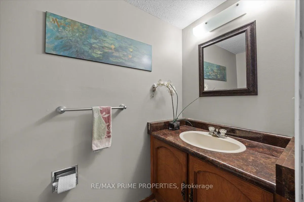 Photo 38 of 800 Fairwinds Terrace, Ottawa, Convent Glen — HOMEH
