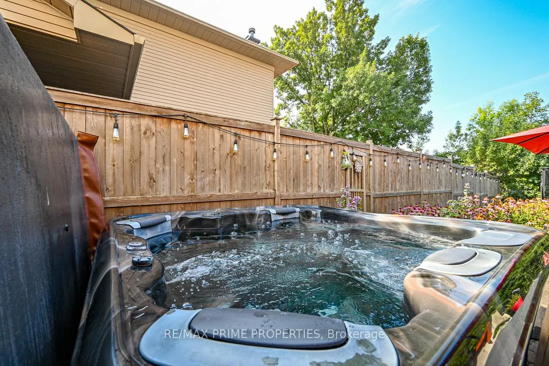 Photo 47 of 800 Fairwinds Terrace, Ottawa, Convent Glen — HOMEH