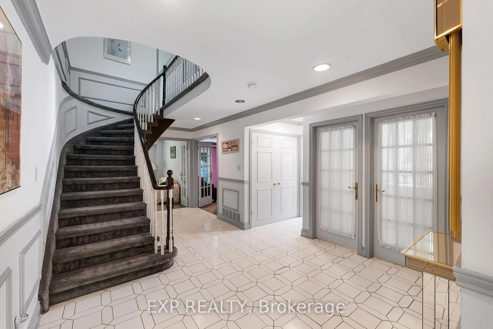 Photo 5 of 43 Abraham Avenue, Markham, Aileen-Willowbrook — HOMEH