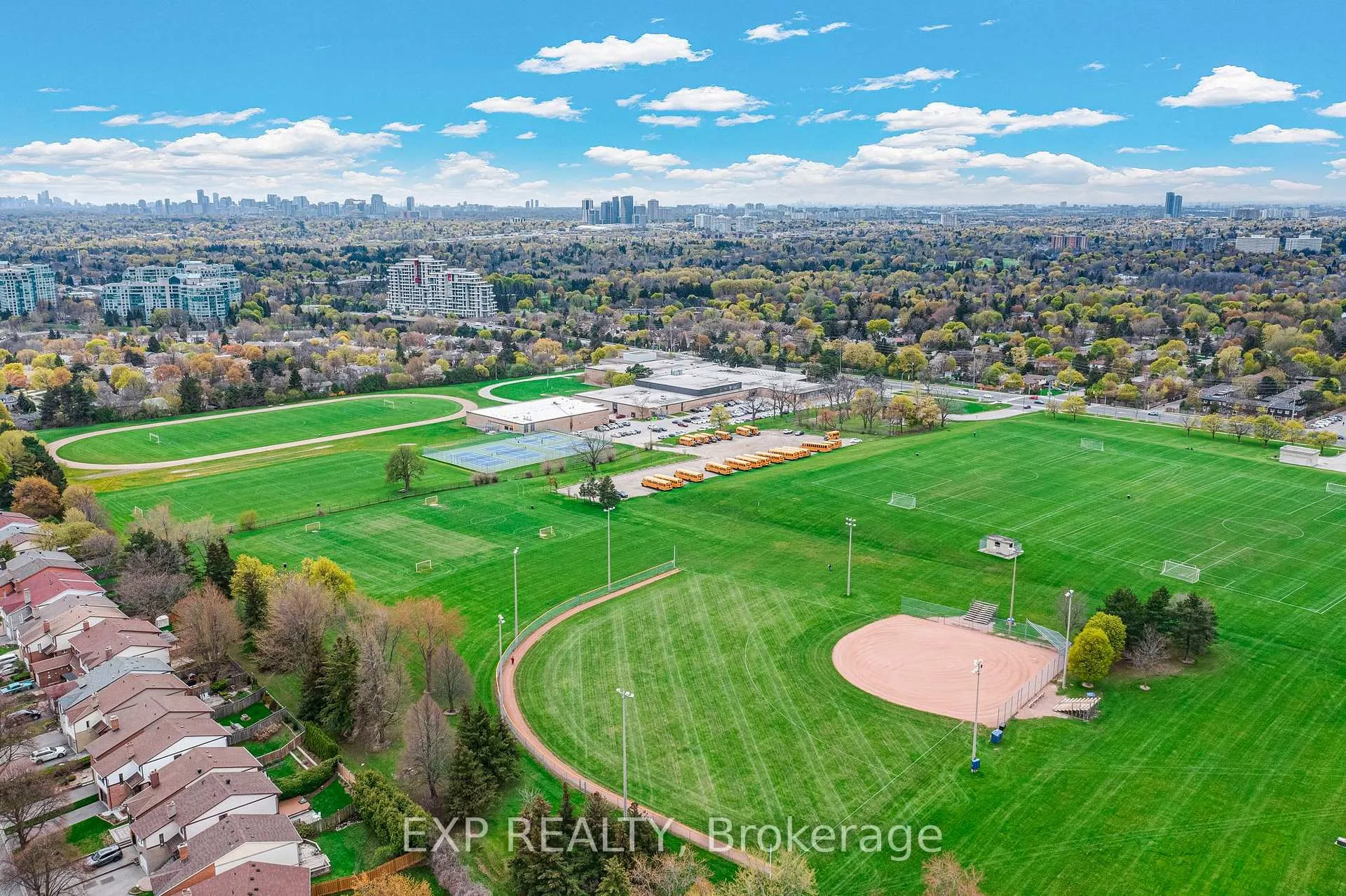 Photo 46 of 43 Abraham Avenue, Markham, Aileen-Willowbrook — HOMEH