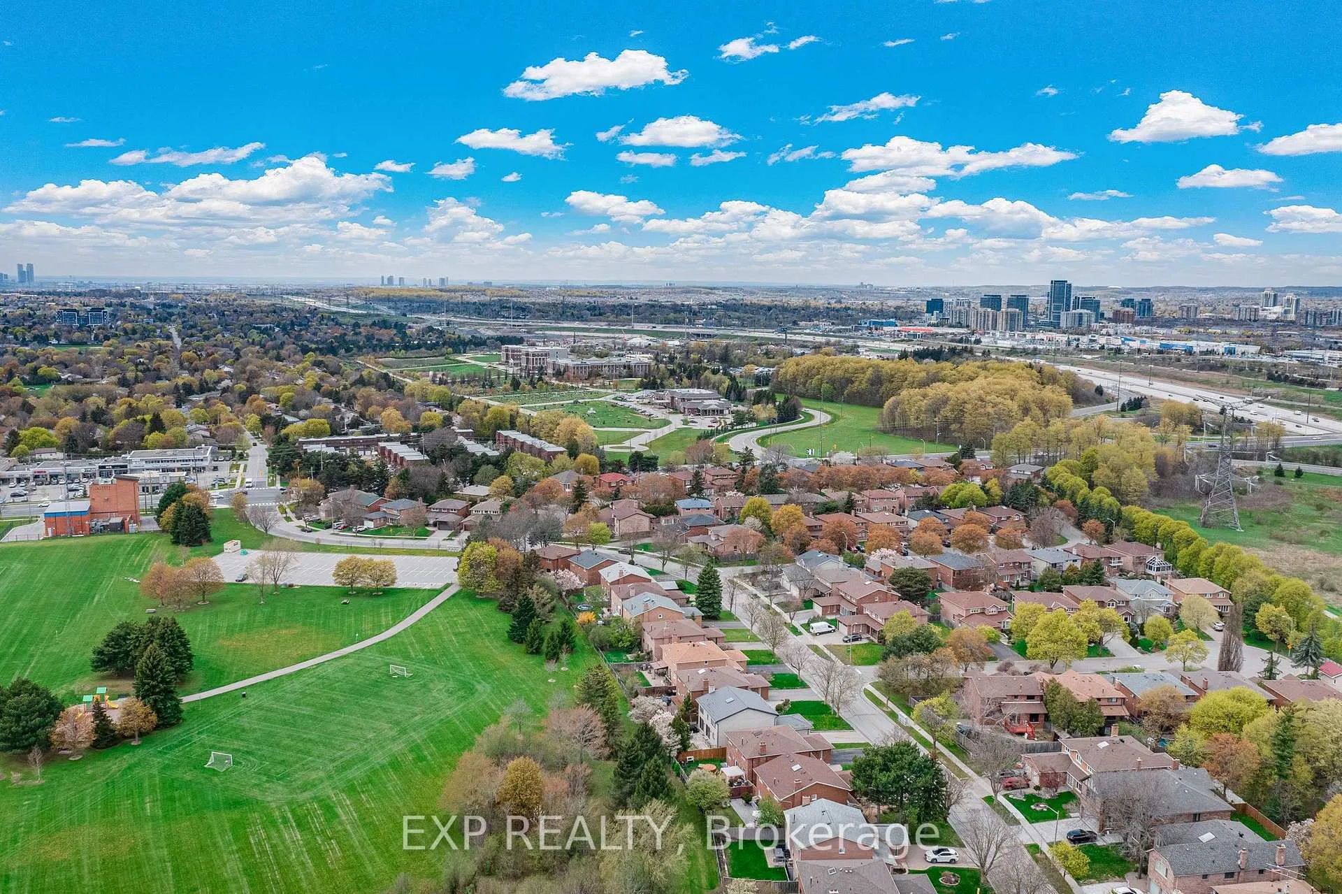 Photo 47 of 43 Abraham Avenue, Markham, Aileen-Willowbrook — HOMEH