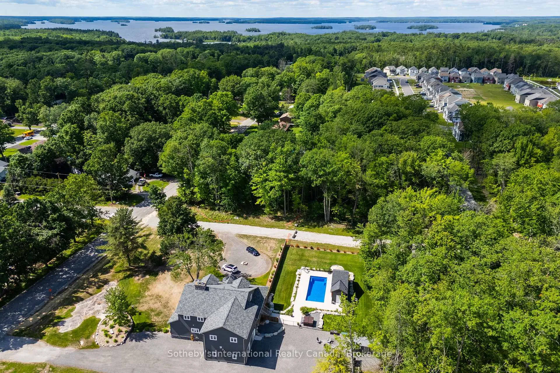 Photo 4 of 145 Blanchard Street E, Gravenhurst, Muskoka (S) — HOMEH