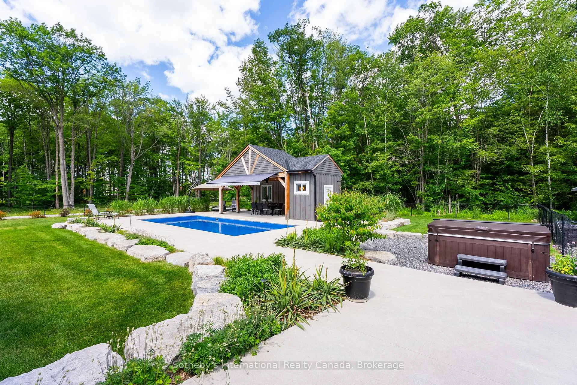 Photo 37 of 145 Blanchard Street E, Gravenhurst, Muskoka (S) — HOMEH