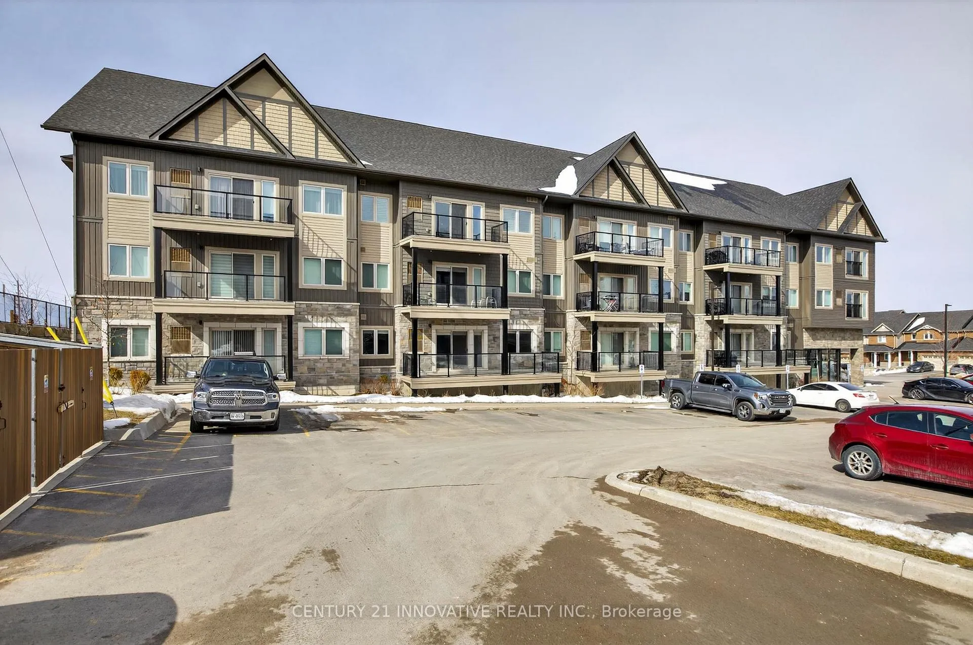 Photo 3 of Unit 210, 340 Florence Drive, Peterborough, Monaghan Ward 2 — HOMEH