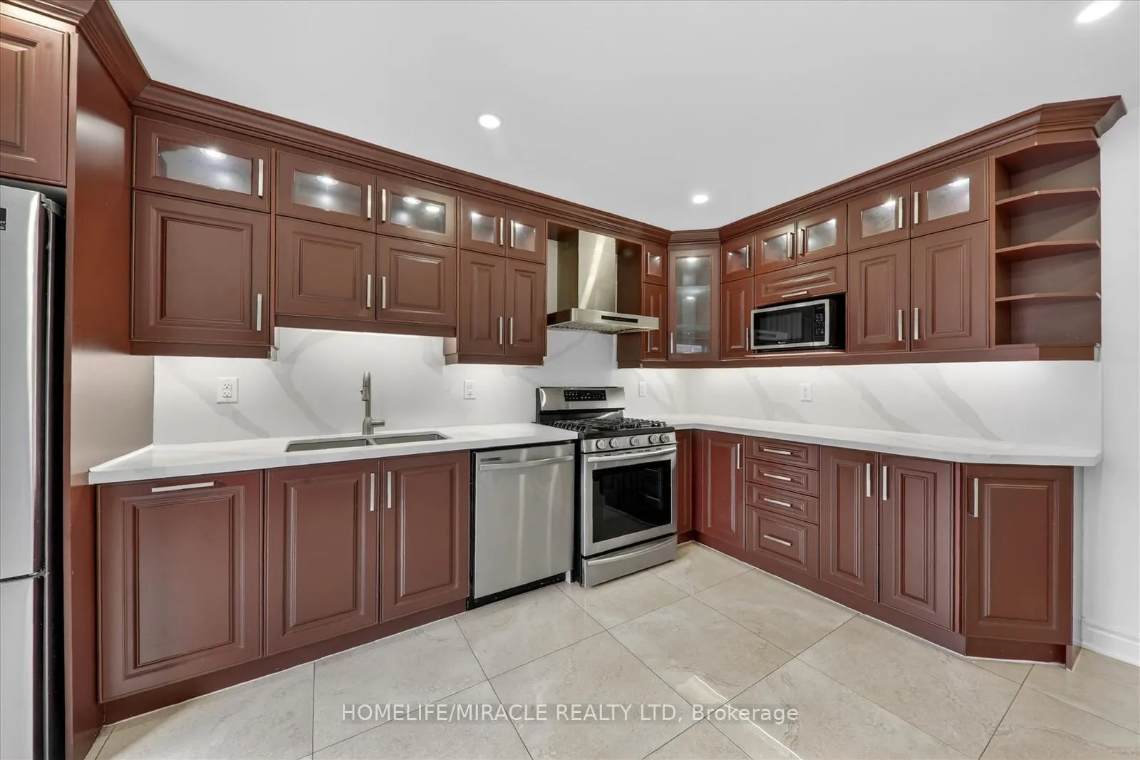 Photo 13 of 88 Reed Drive, Ajax, Central — HOMEH