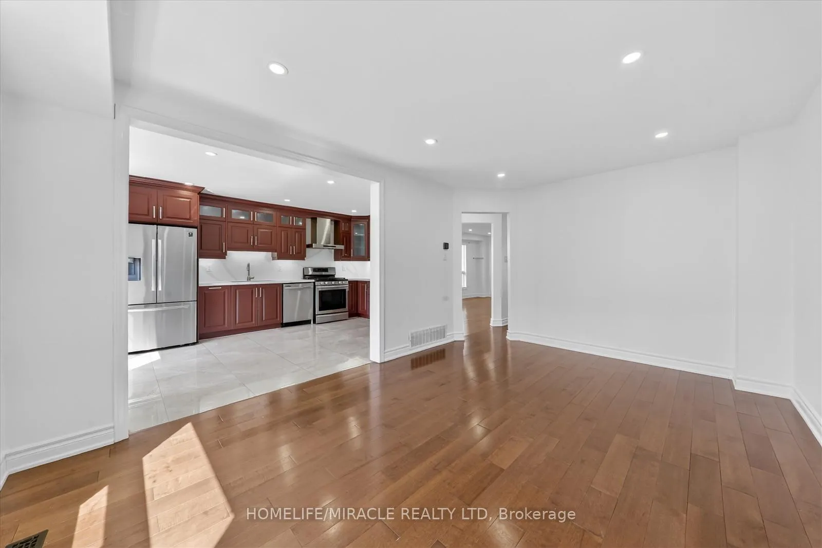 Photo 16 of 88 Reed Drive, Ajax, Central — HOMEH