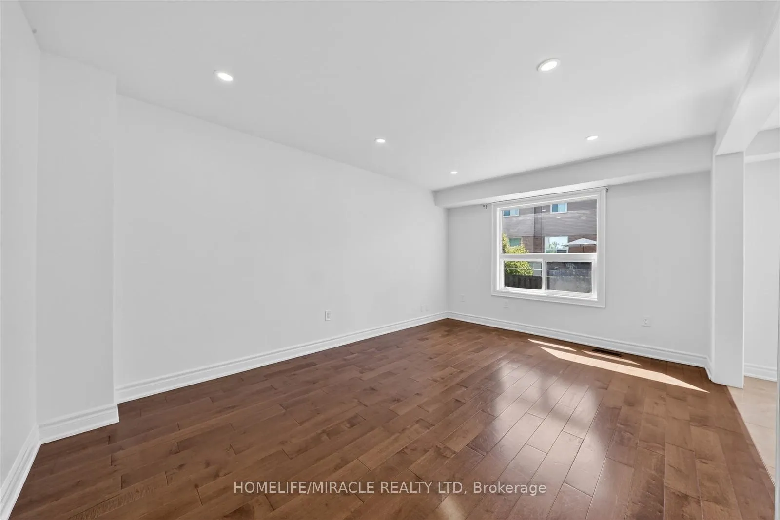Photo 17 of 88 Reed Drive, Ajax, Central — HOMEH