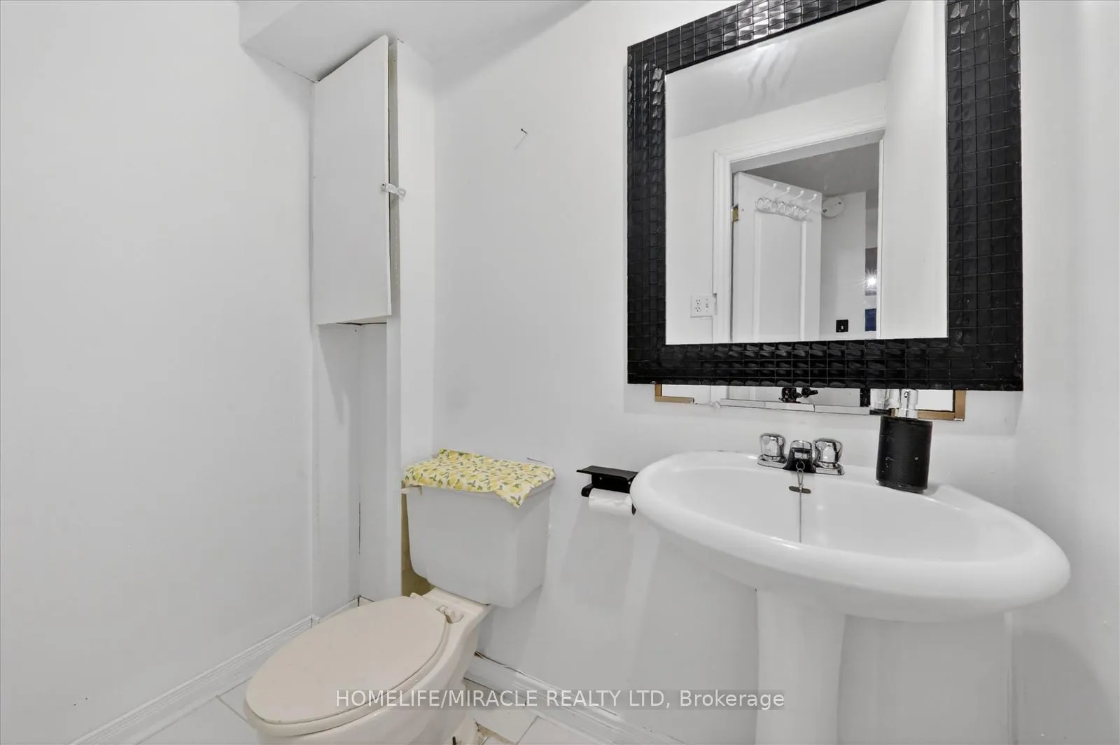 Photo 37 of 88 Reed Drive, Ajax, Central — HOMEH