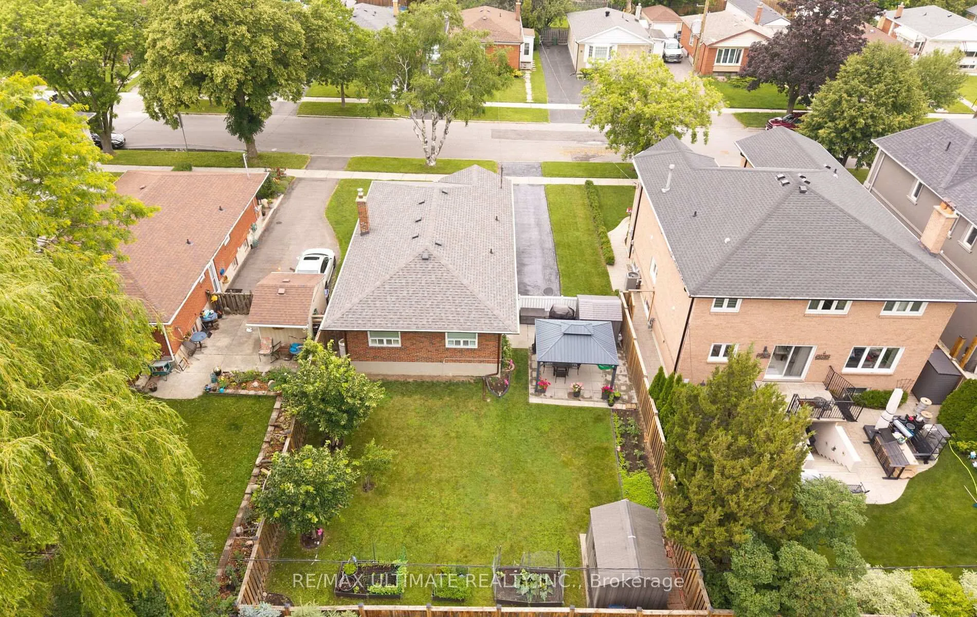 Photo 48 of 5 Mendip Crescent, Scarborough, Dorset Park — HOMEH