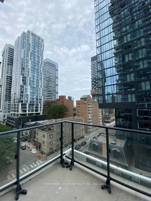 Photo 11 of Unit 809, 77 Shuter Street, Toronto, Church-Yonge Corridor — HOMEH
