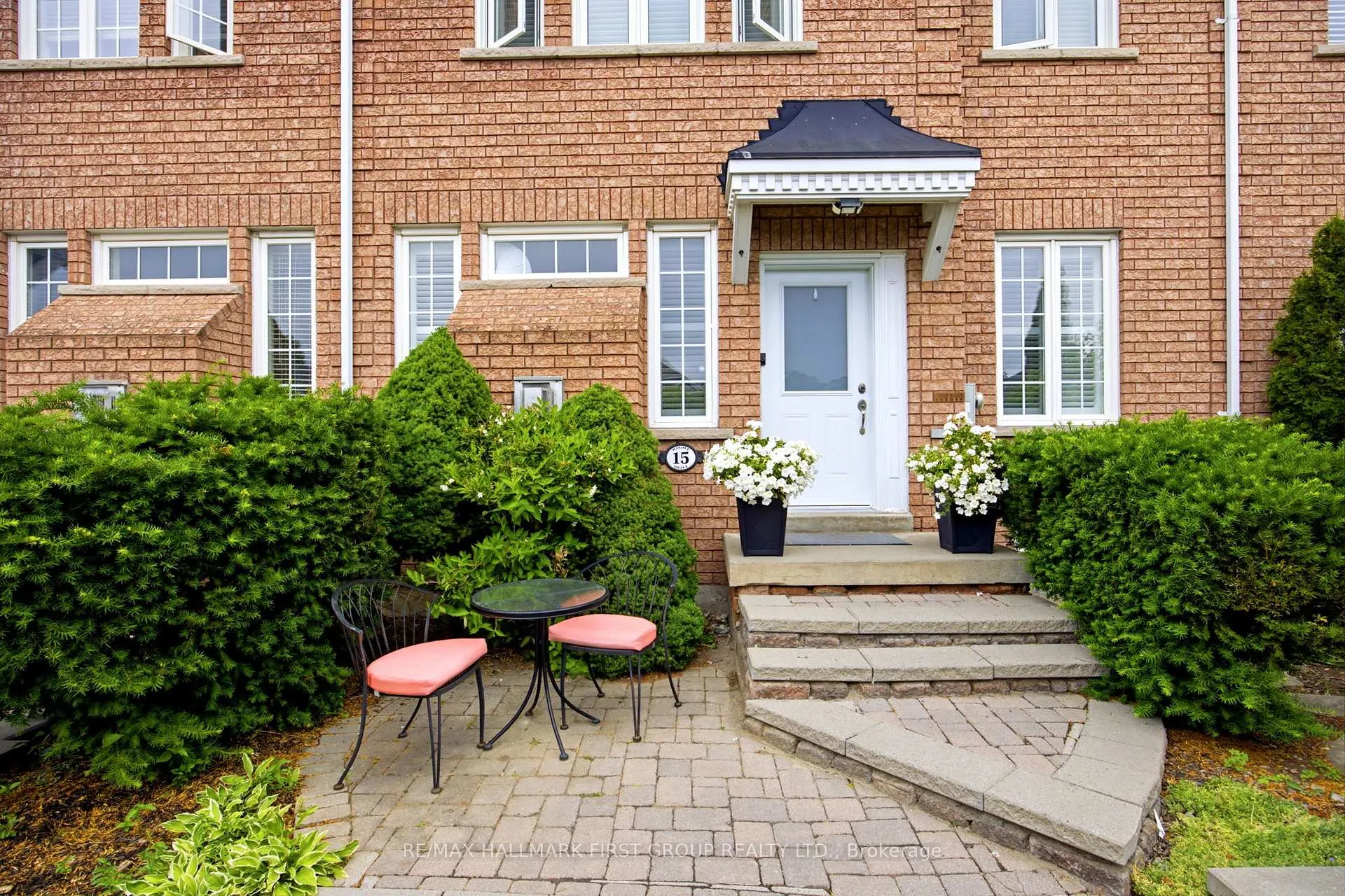 Photo 2 of 15 Windle Drive, Ajax, Central West — HOMEH