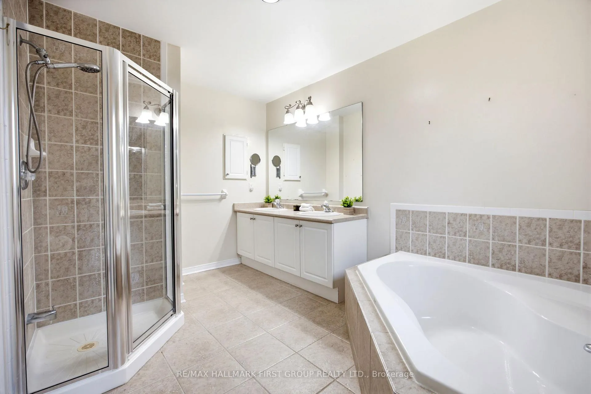 Photo 28 of 15 Windle Drive, Ajax, Central West — HOMEH