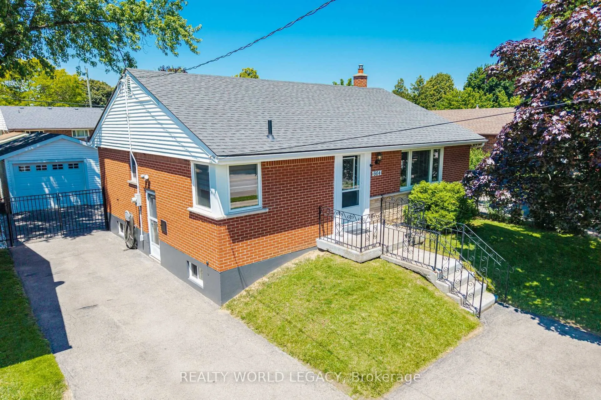 Photo 1 of 664 Upper Ottawa Street, Hamilton, Hampton Heights — HOMEH