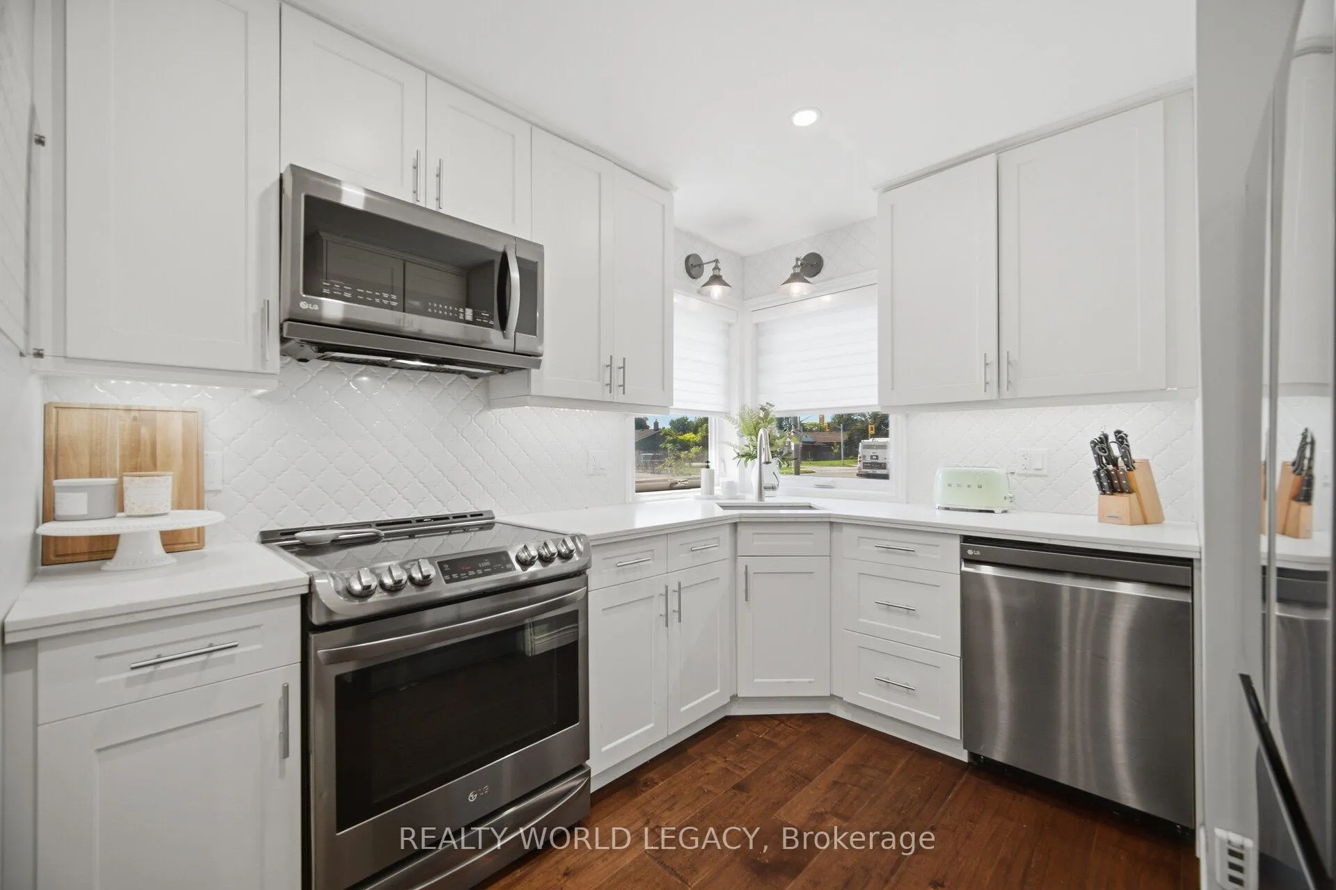 Photo 12 of 664 Upper Ottawa Street, Hamilton, Hampton Heights — HOMEH