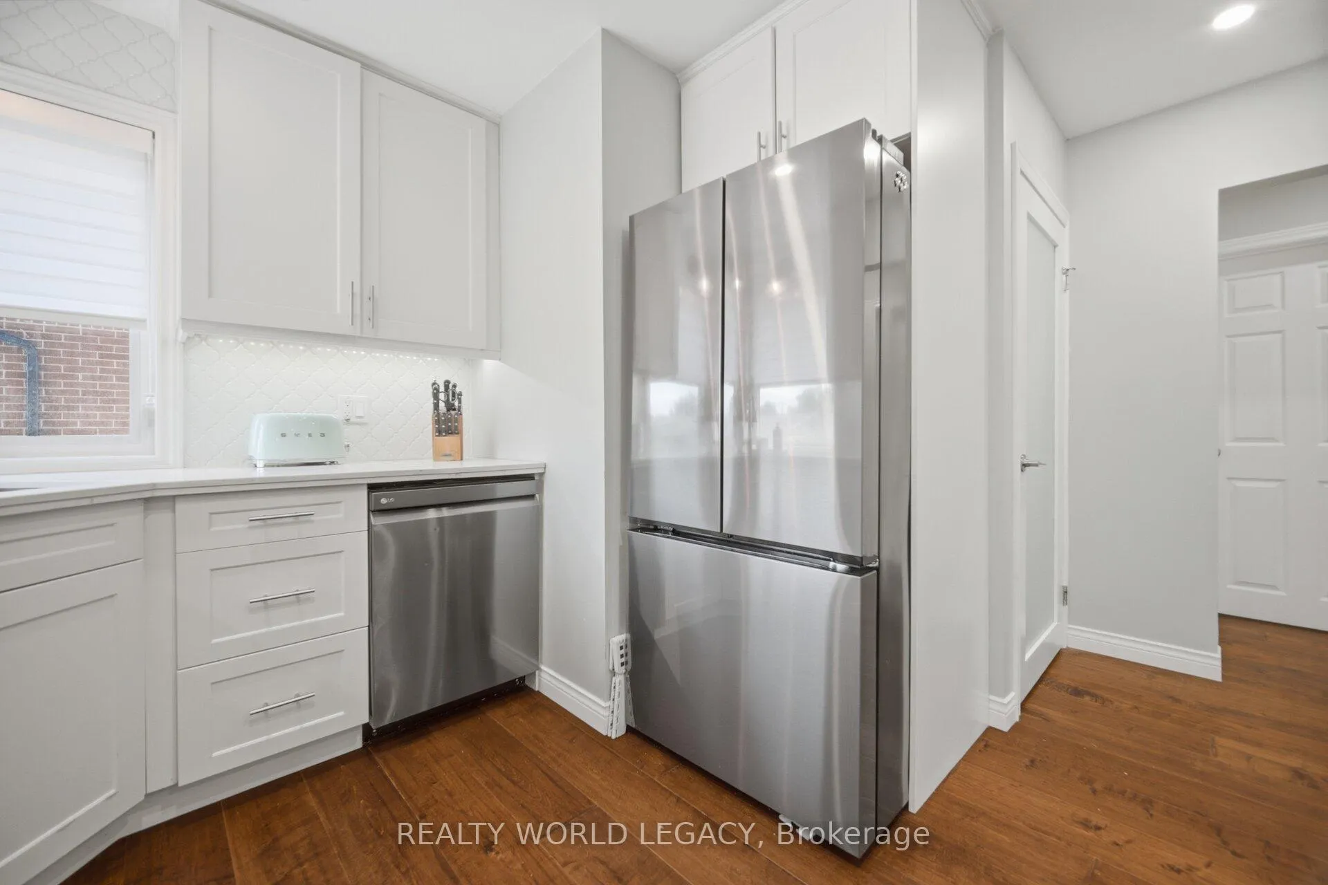 Photo 13 of 664 Upper Ottawa Street, Hamilton, Hampton Heights — HOMEH