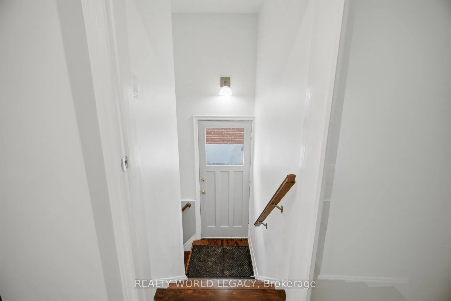 Photo 25 of 664 Upper Ottawa Street, Hamilton, Hampton Heights — HOMEH