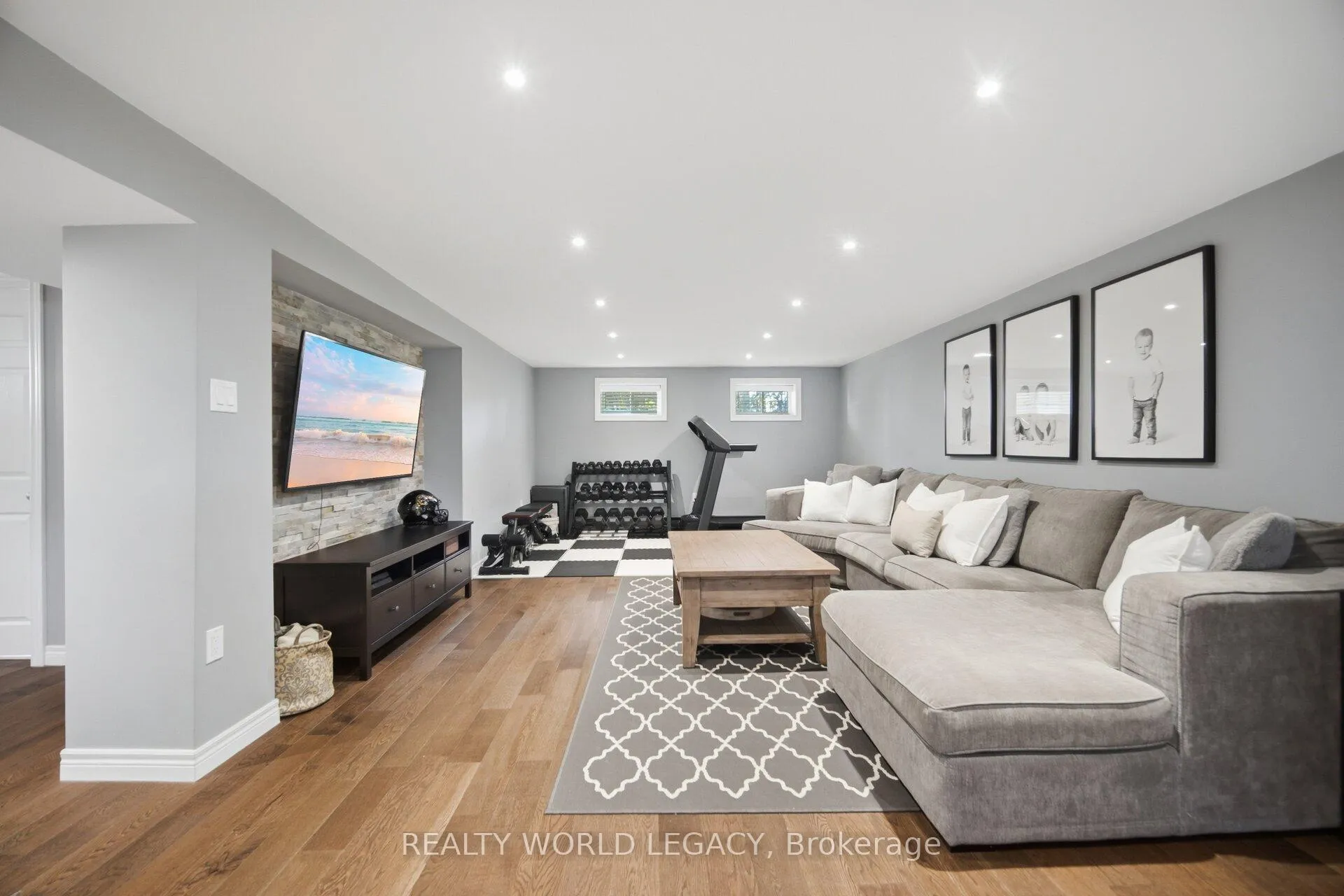 Photo 30 of 664 Upper Ottawa Street, Hamilton, Hampton Heights — HOMEH