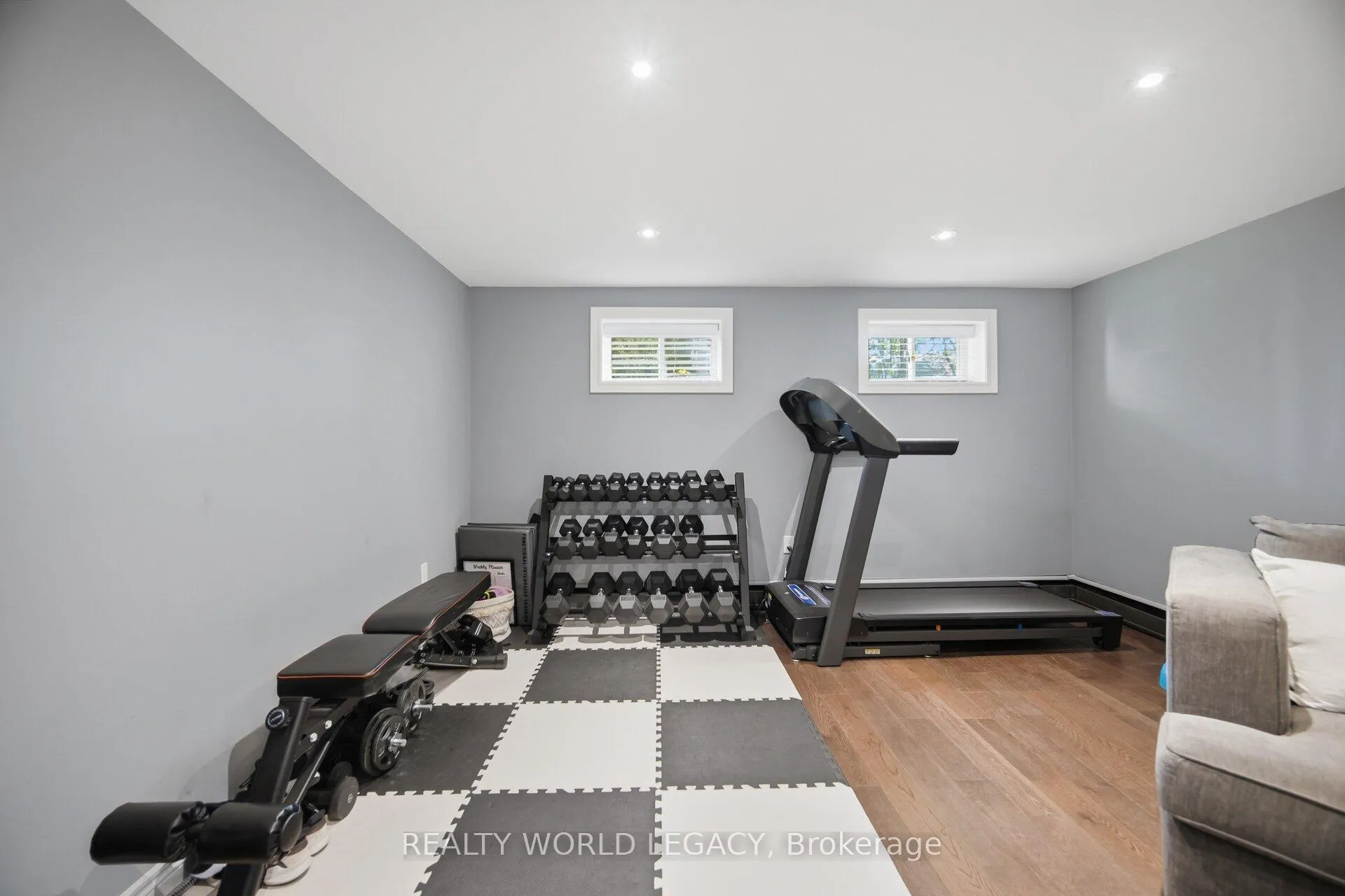 Photo 33 of 664 Upper Ottawa Street, Hamilton, Hampton Heights — HOMEH