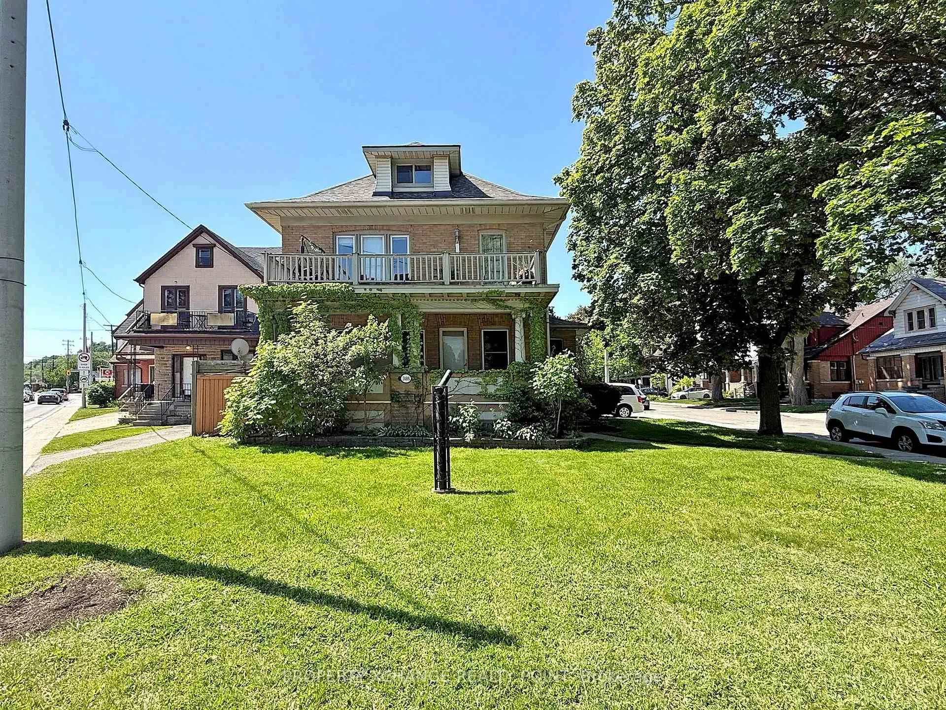 Photo of 1408 King Street E