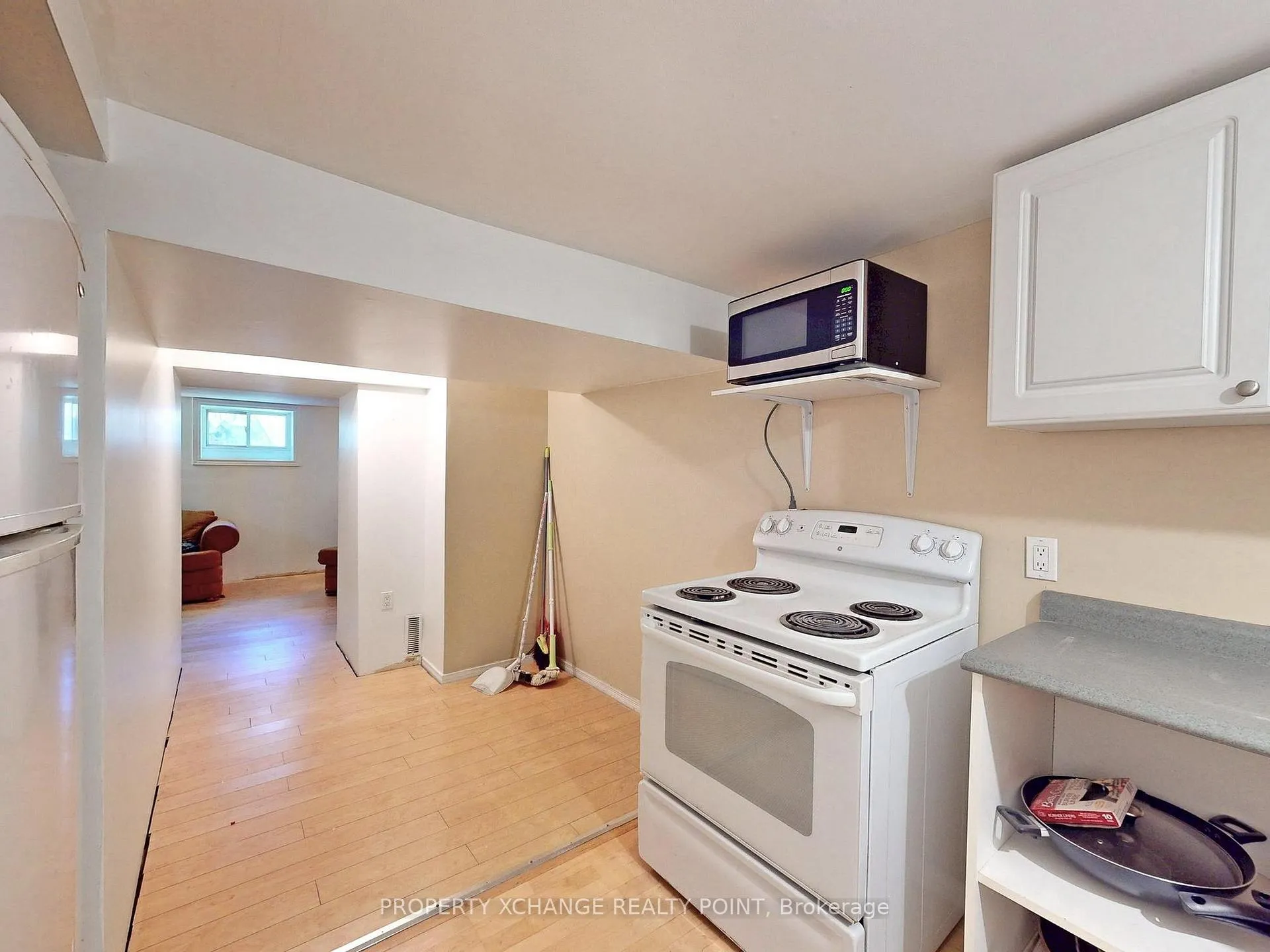 Photo 34 of 1408 King Street E, Hamilton, Delta — HOMEH