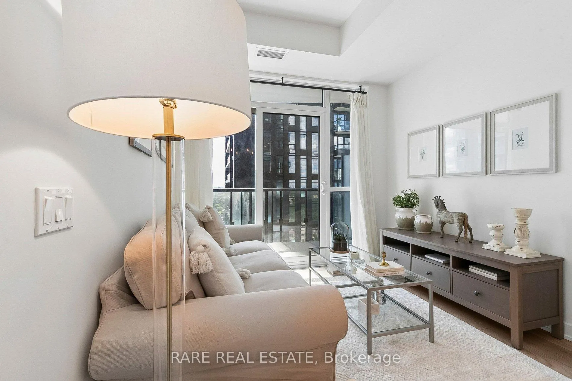 Photo 2 of Unit 2603, 110 Broadway Avenue, Toronto, Mount Pleasant West — HOMEH