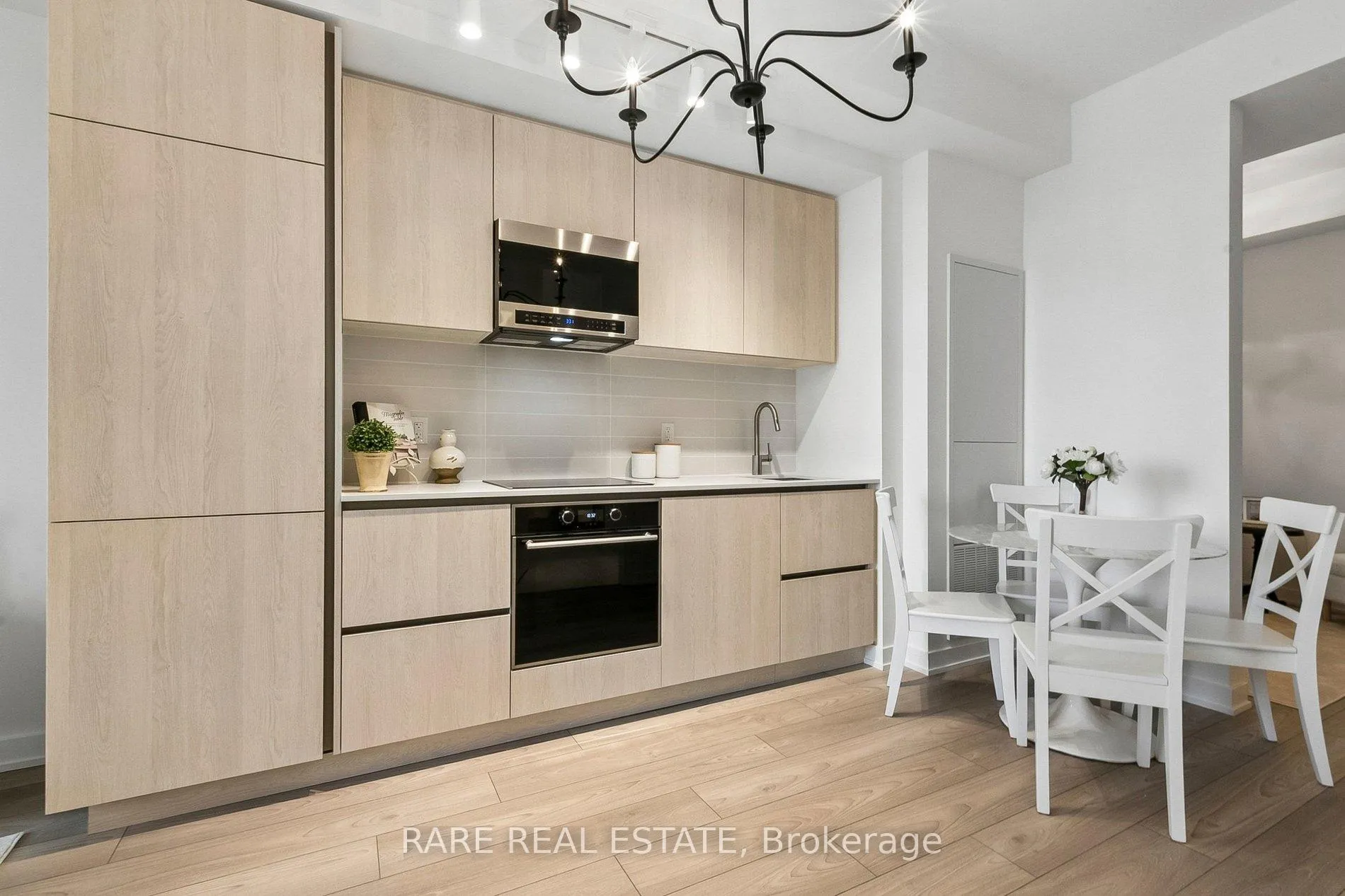 Photo 6 of Unit 2603, 110 Broadway Avenue, Toronto, Mount Pleasant West — HOMEH