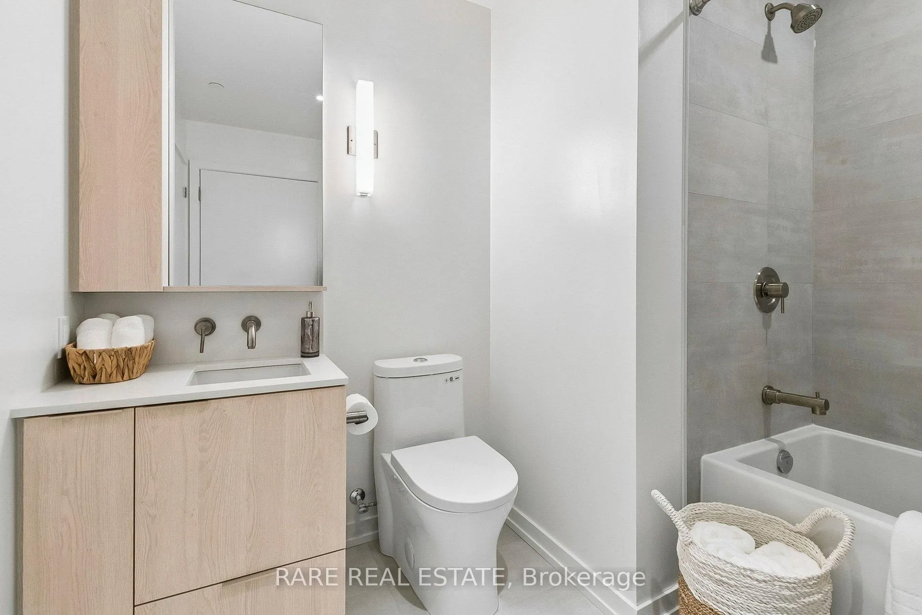 Photo 17 of Unit 2603, 110 Broadway Avenue, Toronto, Mount Pleasant West — HOMEH