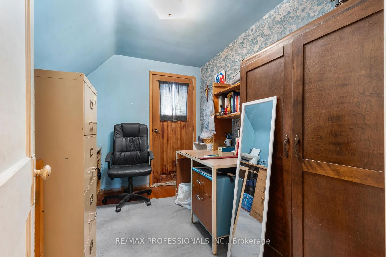 Photo 8 of 16 Cliff Street, Toronto, Rockcliffe-Smythe — HOMEH